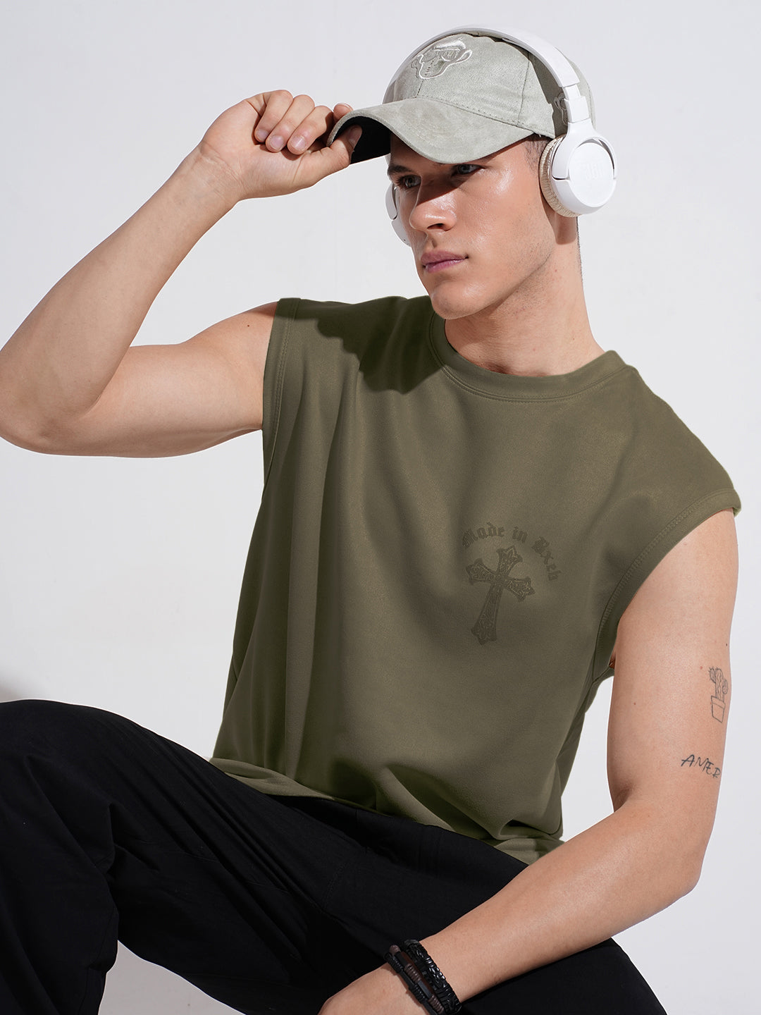 Men's Graphic Olive Regular Fit Sleeveless T-Shirt