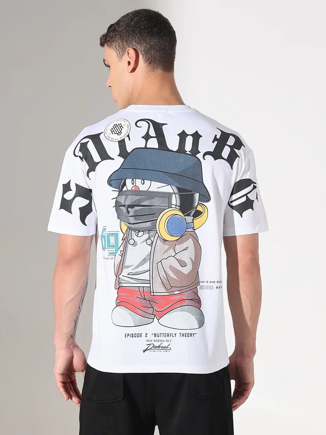 Men's Graphic Print White Short Sleeves Round Neck Relaxed Fit T-Shirt - from SHOWOFFFF