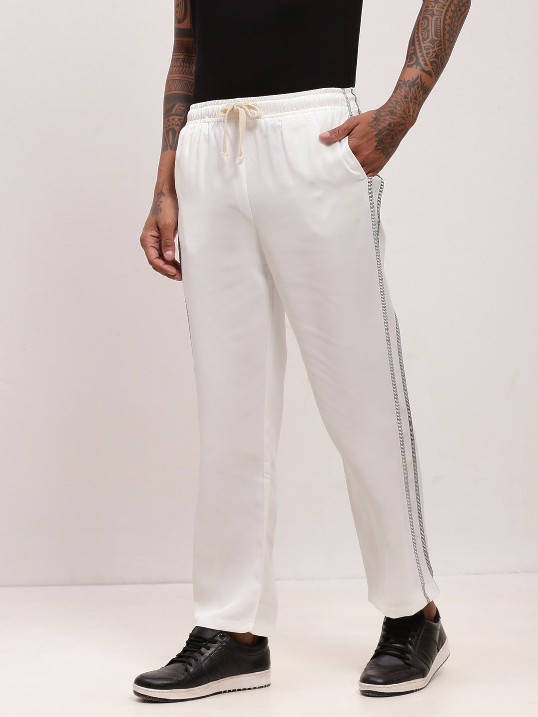 Men White Solid Straight Fit Trousers