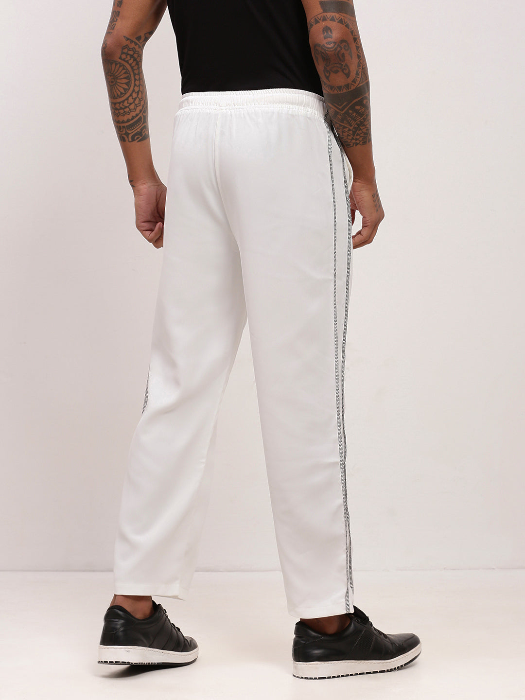 Men White Solid Straight Fit Trousers