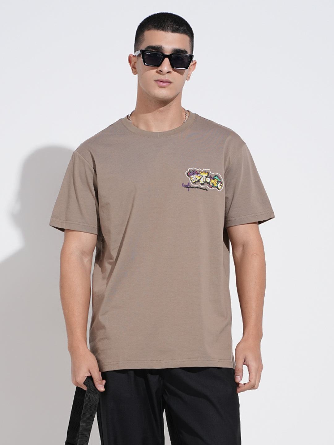 Men's Graphic Print Brown Short Sleeves Round Neck Relaxed Fit T-Shirt