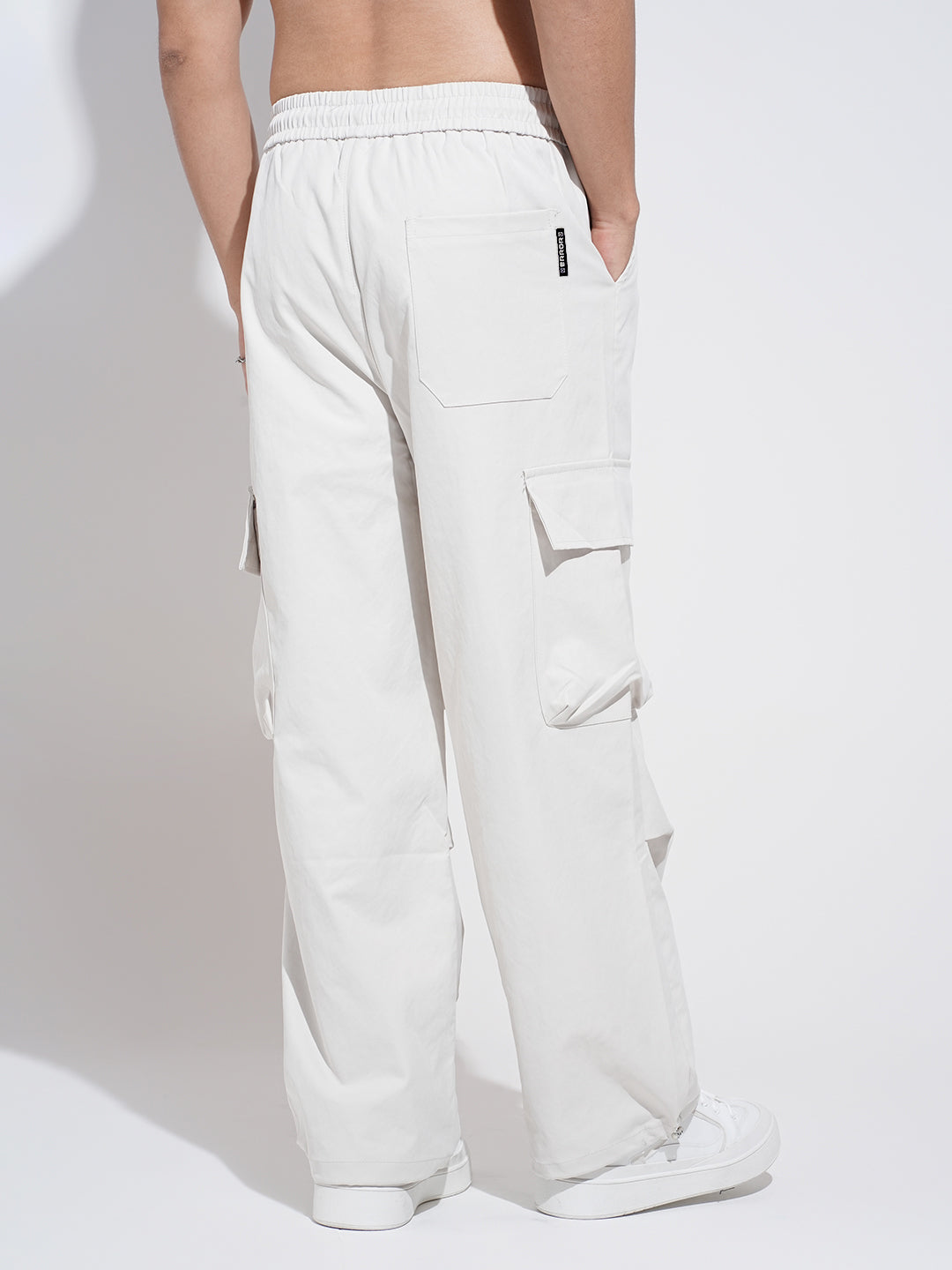 Men's Off White Relaxed Fit Cargo Trousers