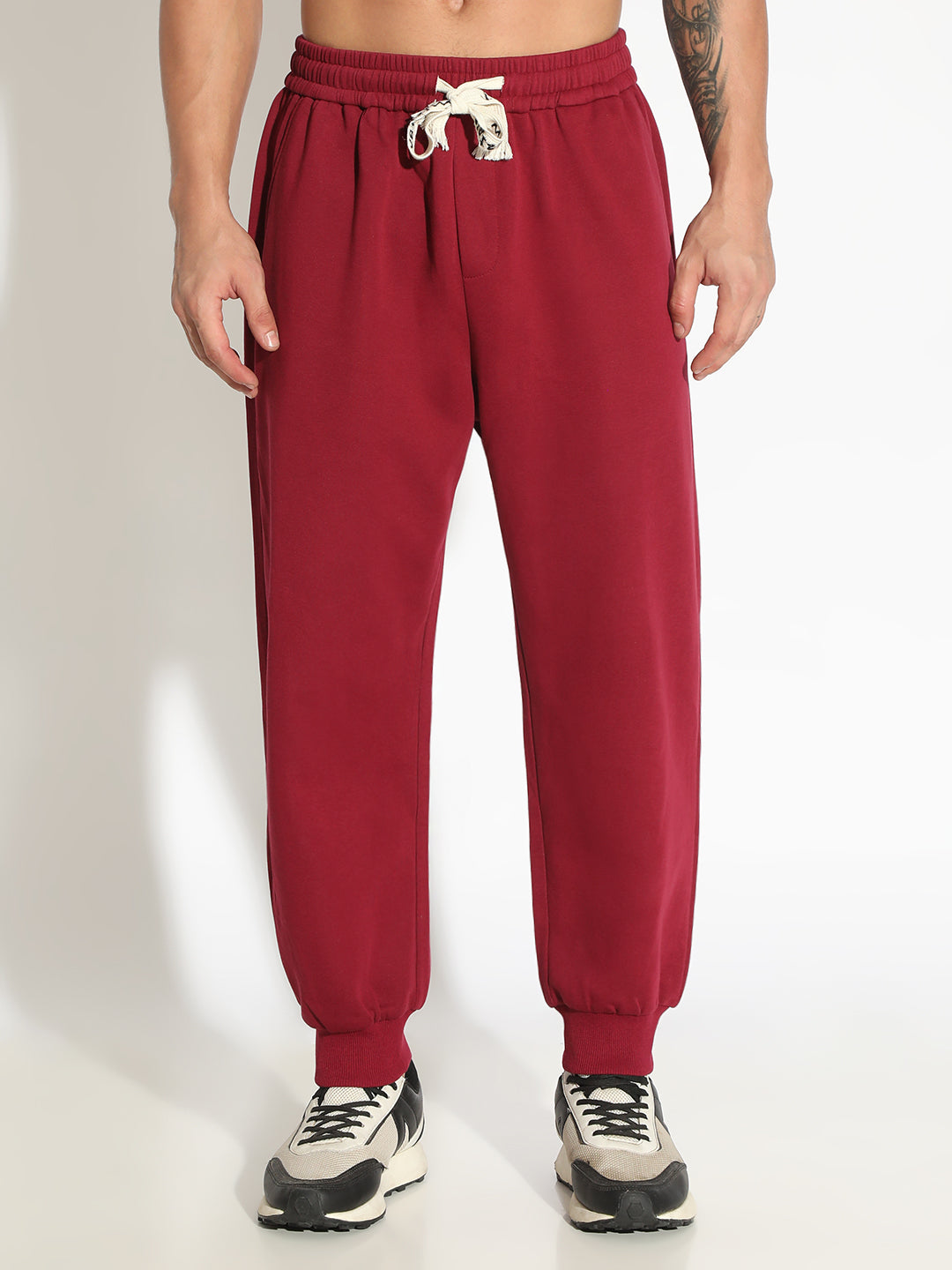 Men's Maroon Regular Fit Joggers with Elasticated Waist and Drawstring