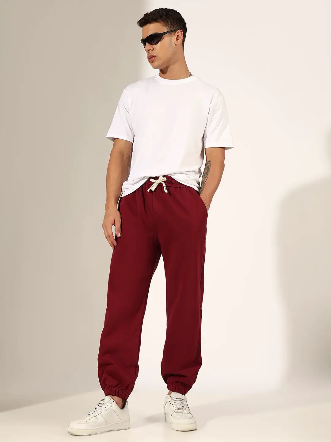 Men's Maroon Regular Fit Joggers with Elasticated Waist and Drawstring