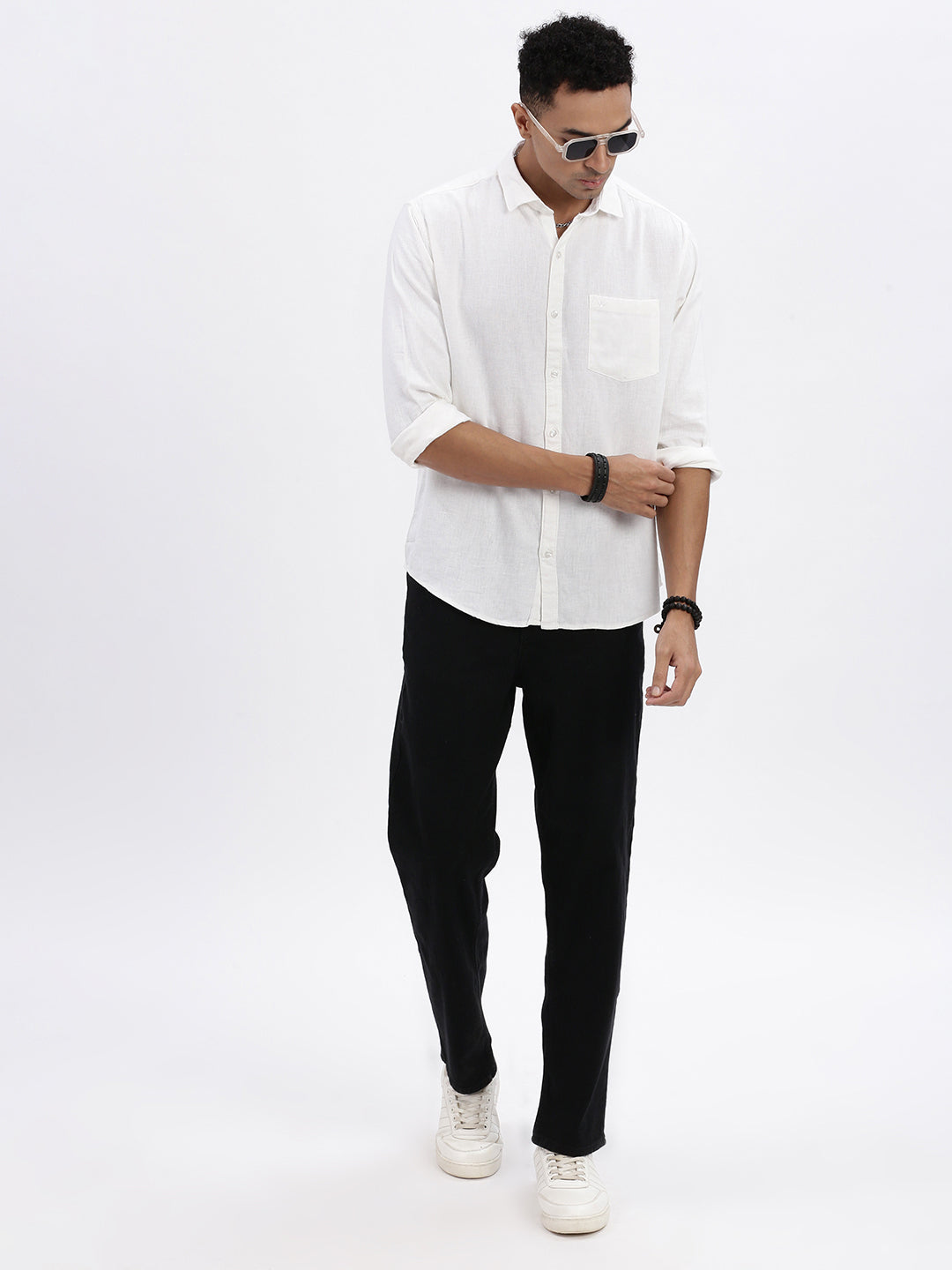 Men White Solid Slim Fit Shirt