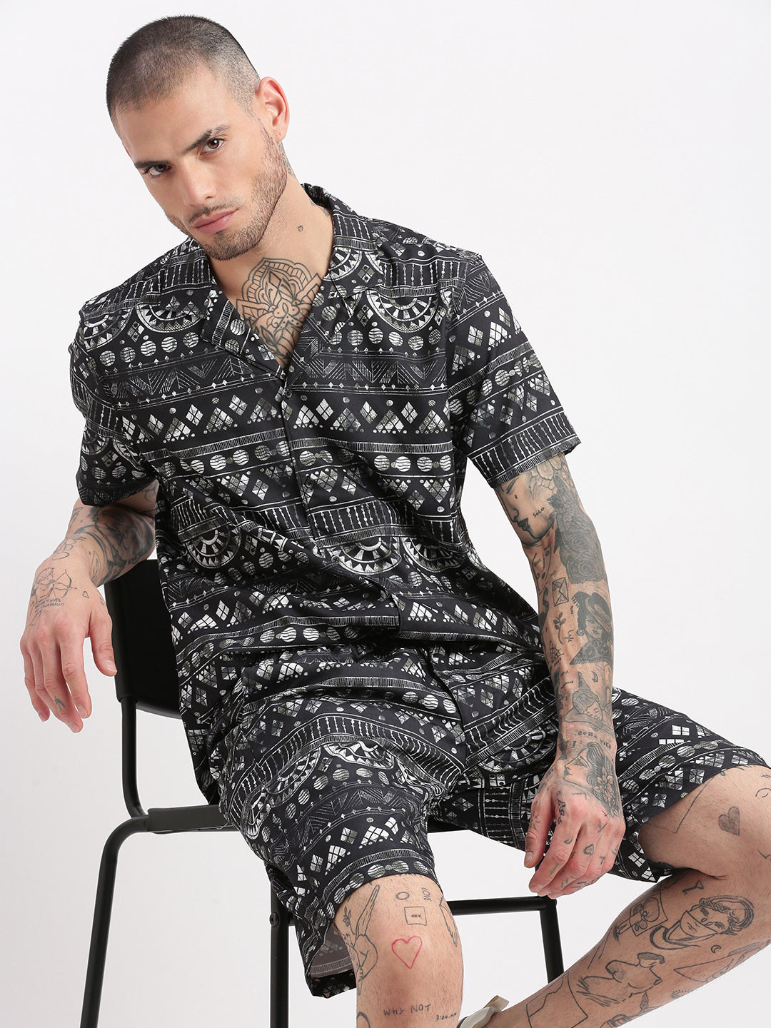 Men Geometric Print Cuban Collar Charcoal Co-Ords Set