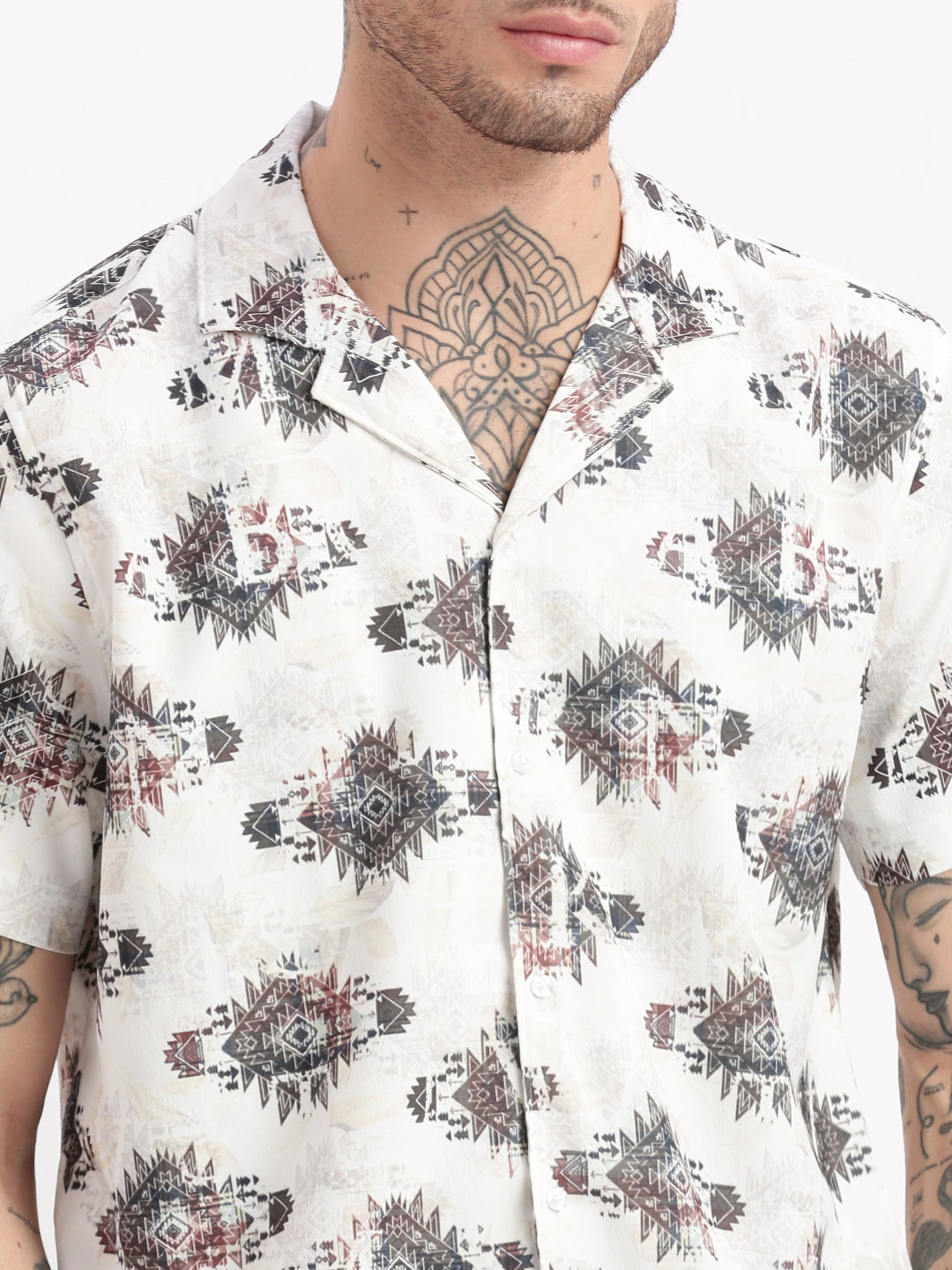 Men Geometric Print Cuban Collar White Co-Ords Set