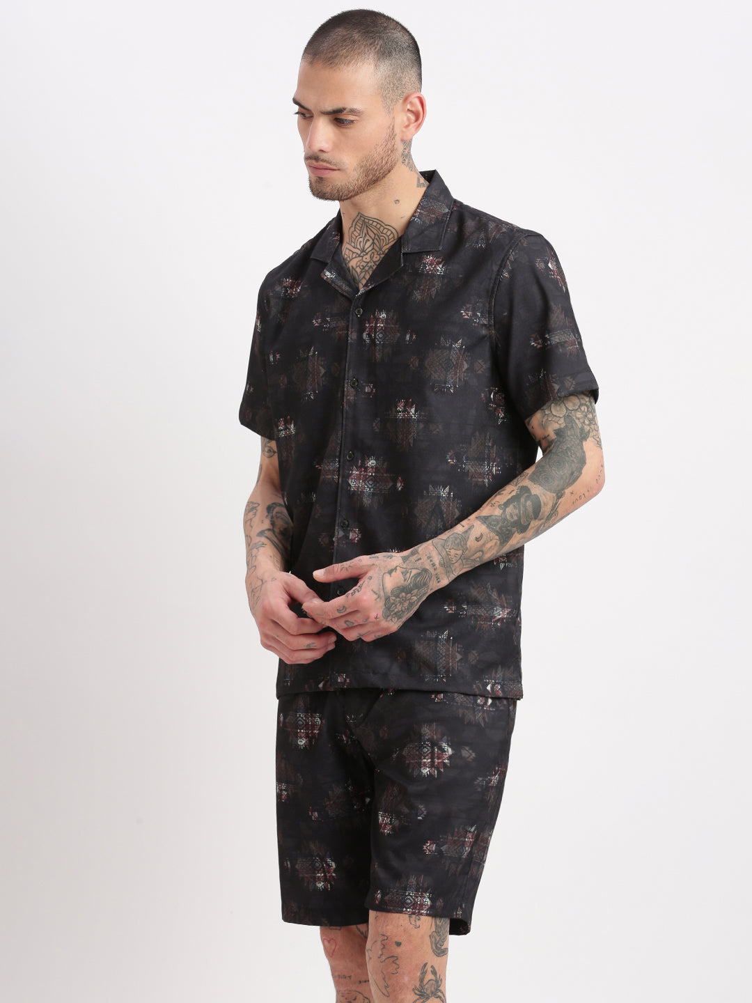 Men Geometric Print Cuban Collar Black Co-Ords Set