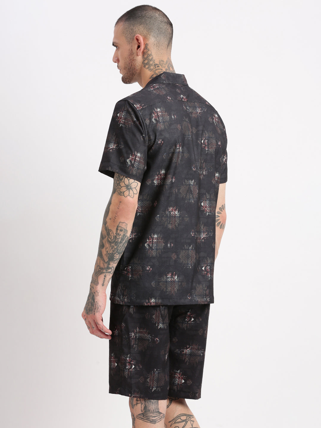 Men Geometric Print Cuban Collar Black Co-Ords Set