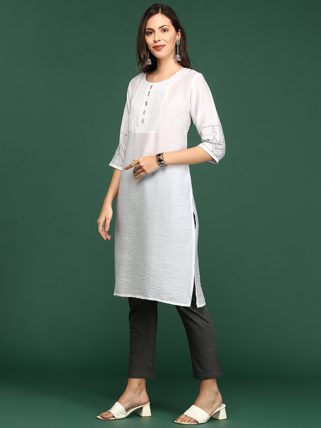 Women's White Solid Straight Kurta