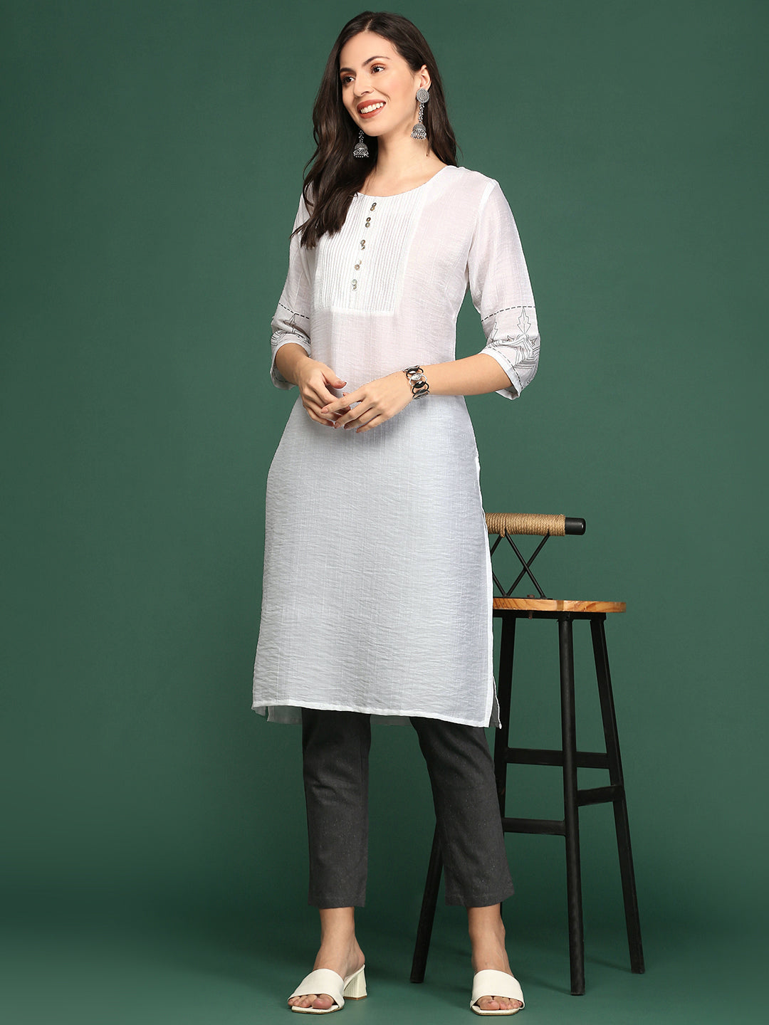 Women's White Solid Straight Kurta