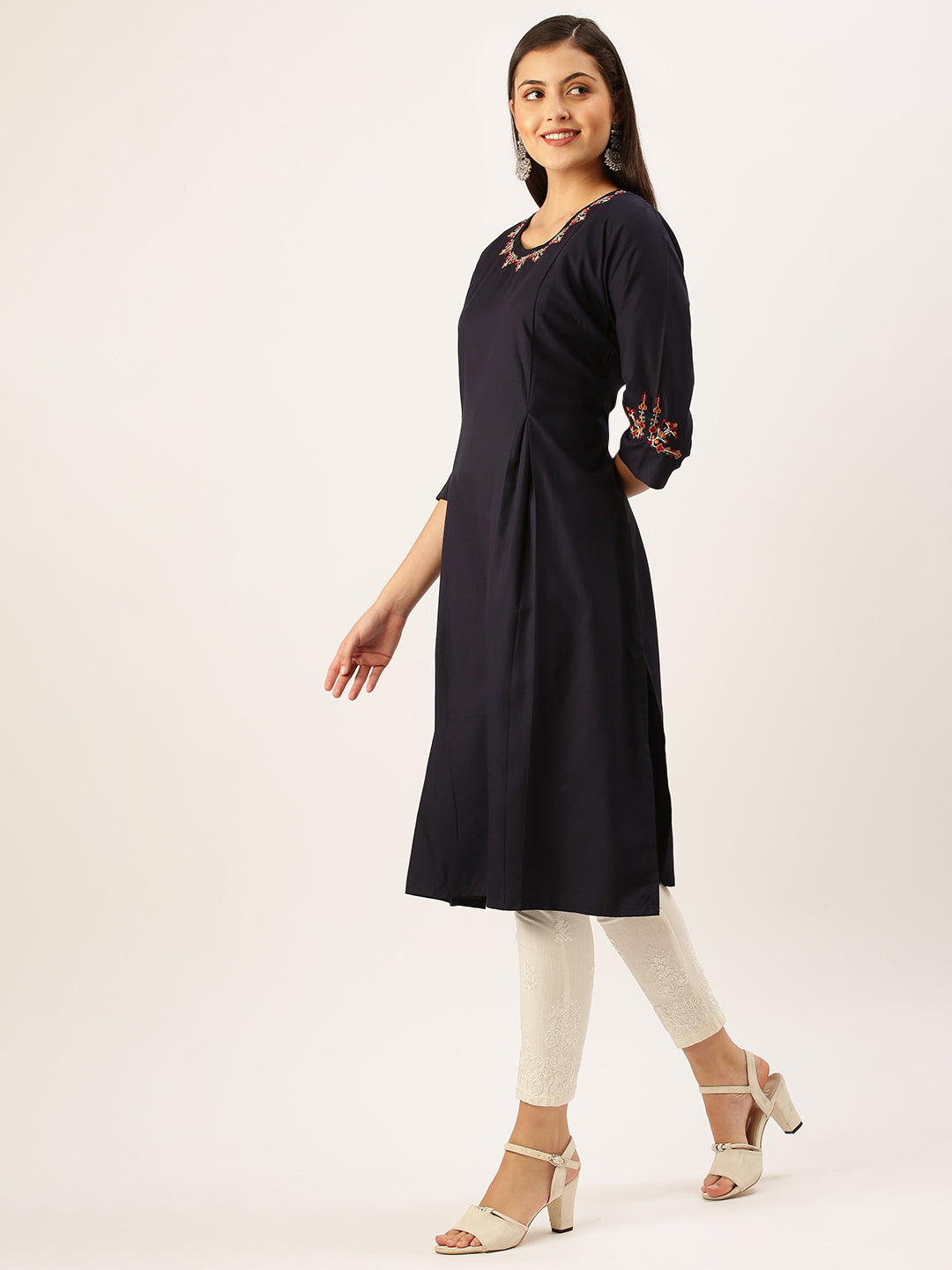 Women Embroidered Navy Blue Straight Kurta