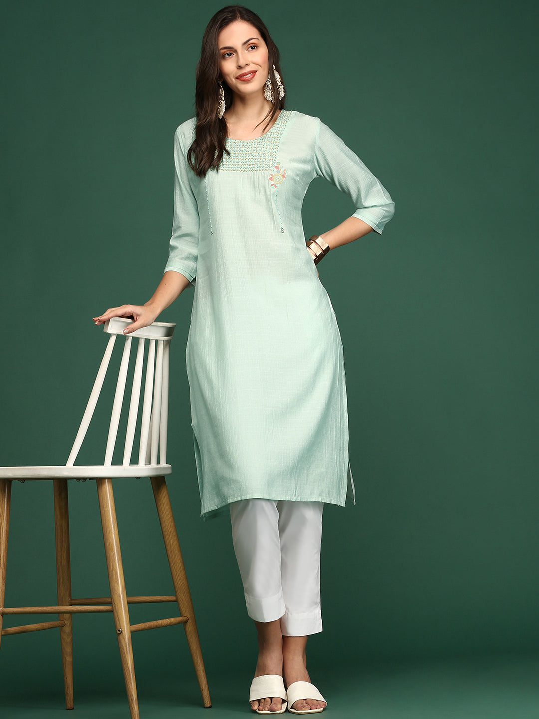 Women's Green Solid Straight Kurta