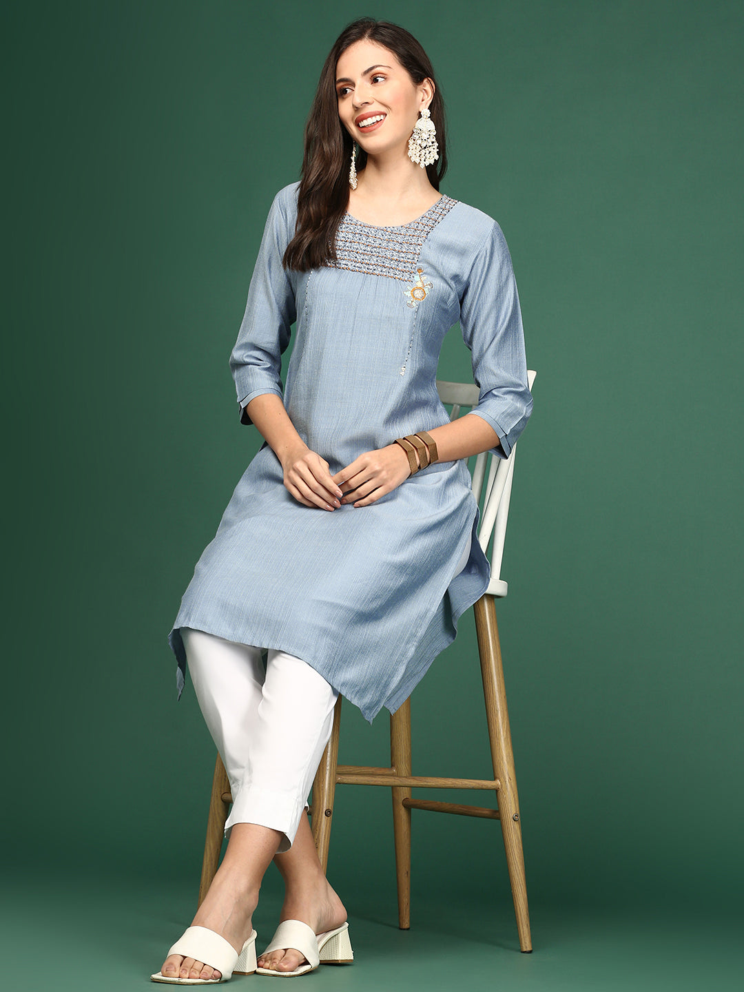 Women's Blue Solid Straight Kurta