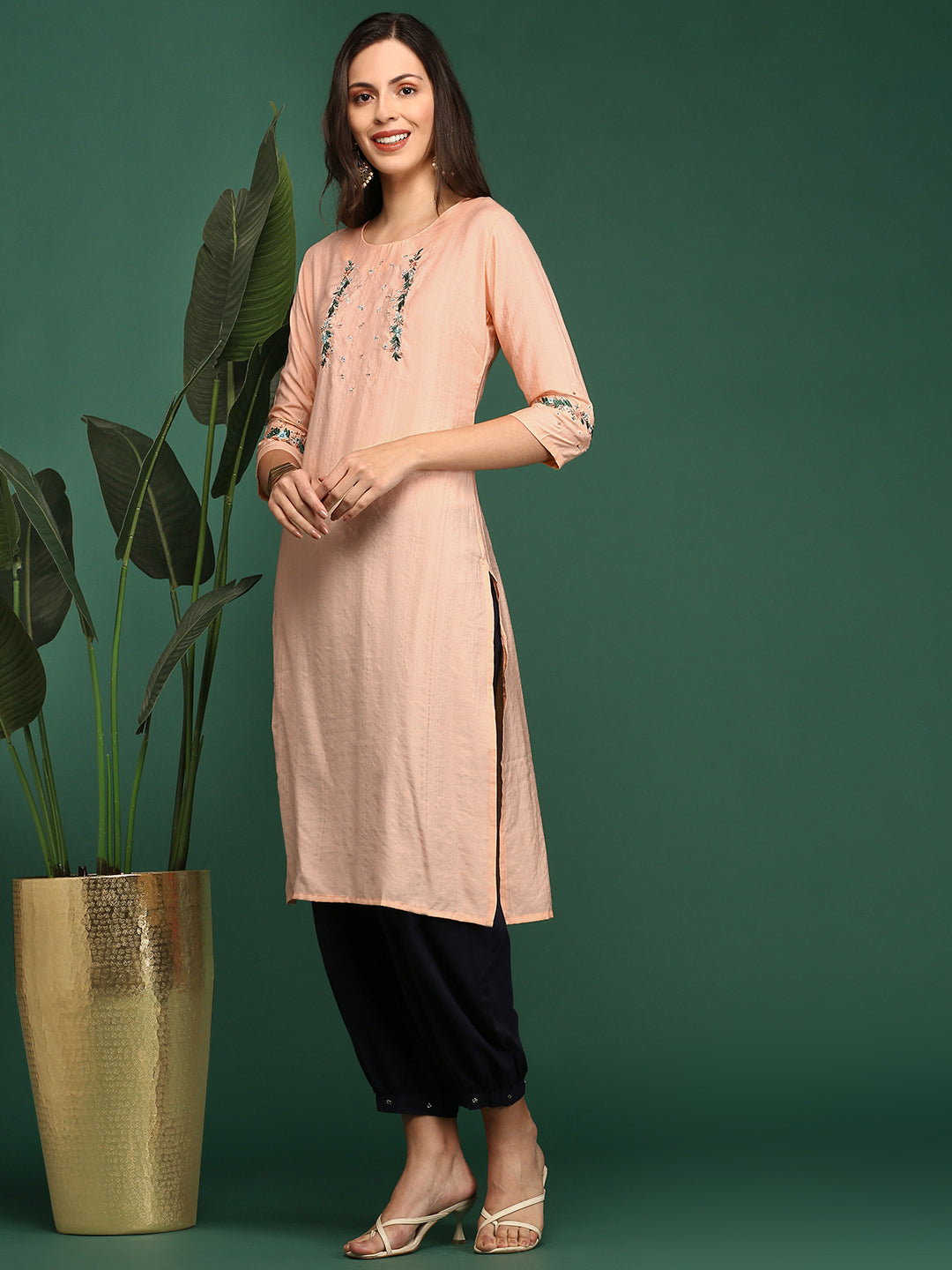 Women Straight Peach Solid Kurta