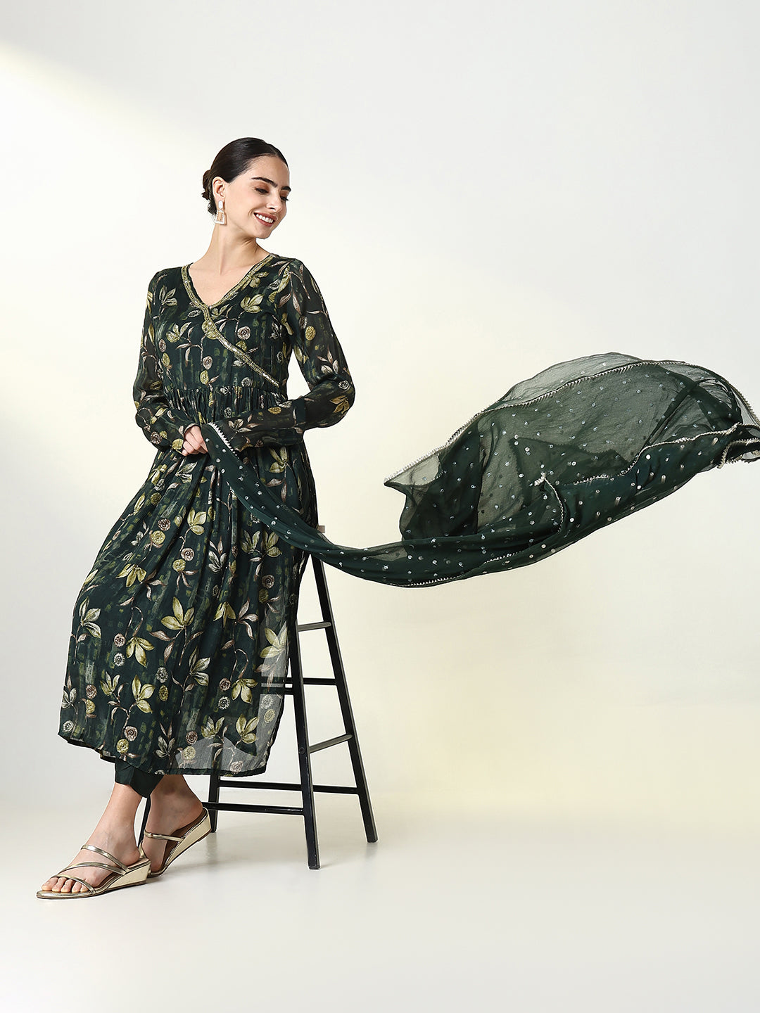 Women Floral Green A Line Kurta Set with Dupatta