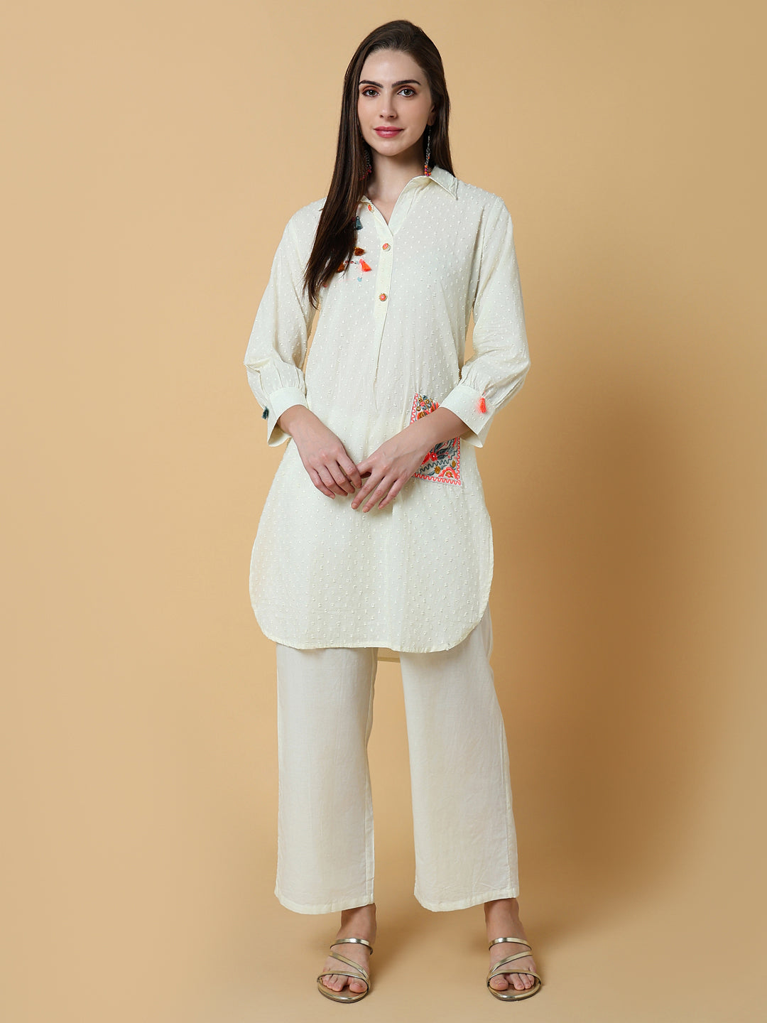 Women Solid Off White Straight Kurta Set