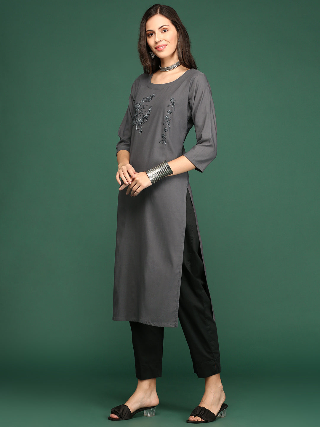 Women Grey Solid Straight Kurta