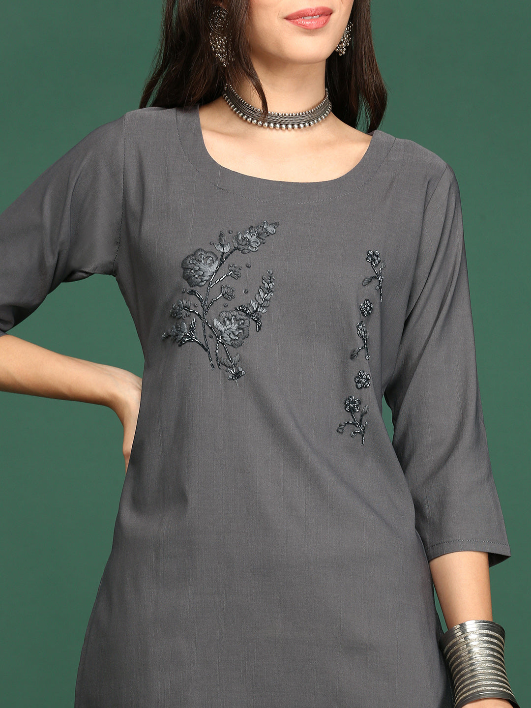 Women Grey Solid Straight Kurta