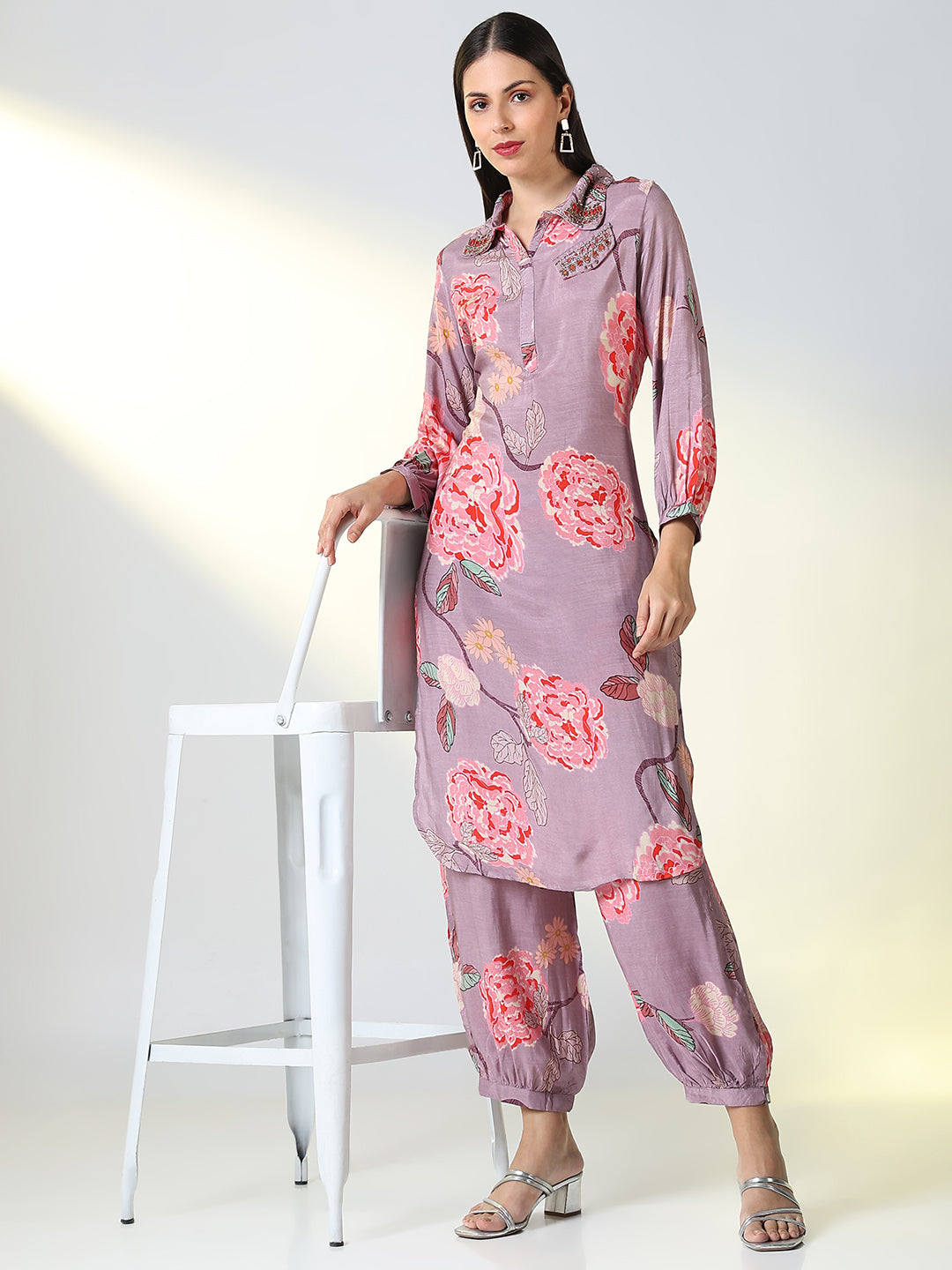 Women Purple Floral Straight Kurta and Patiala