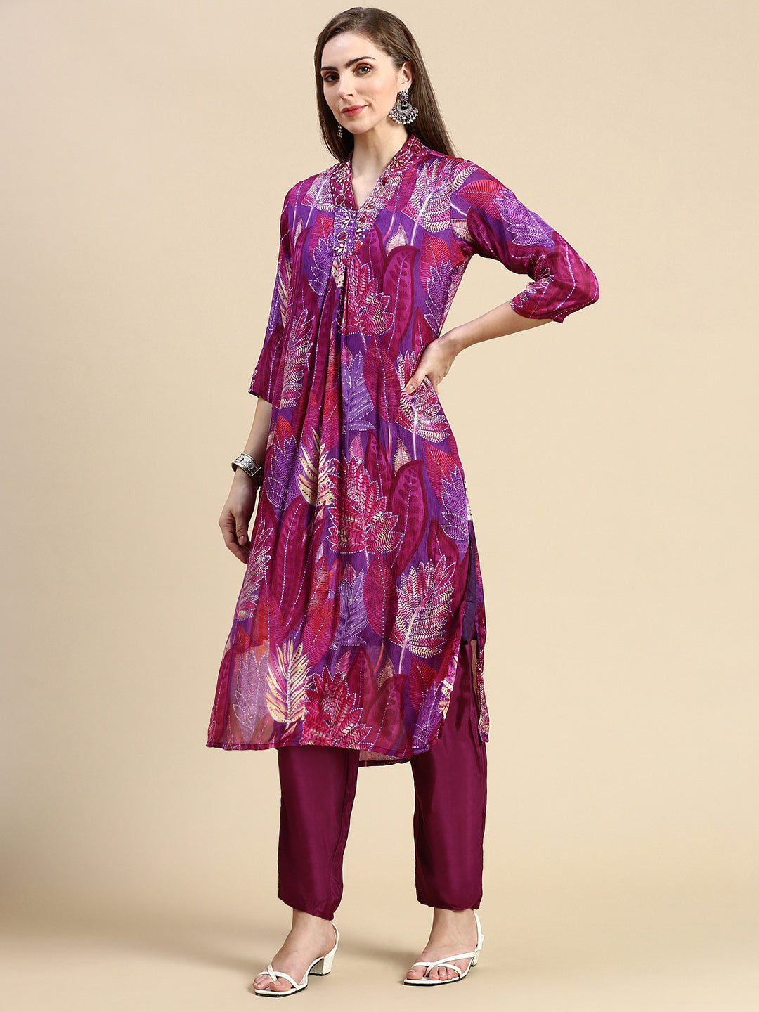 Women Floral Purple Straight Kurta Set with Dupatta