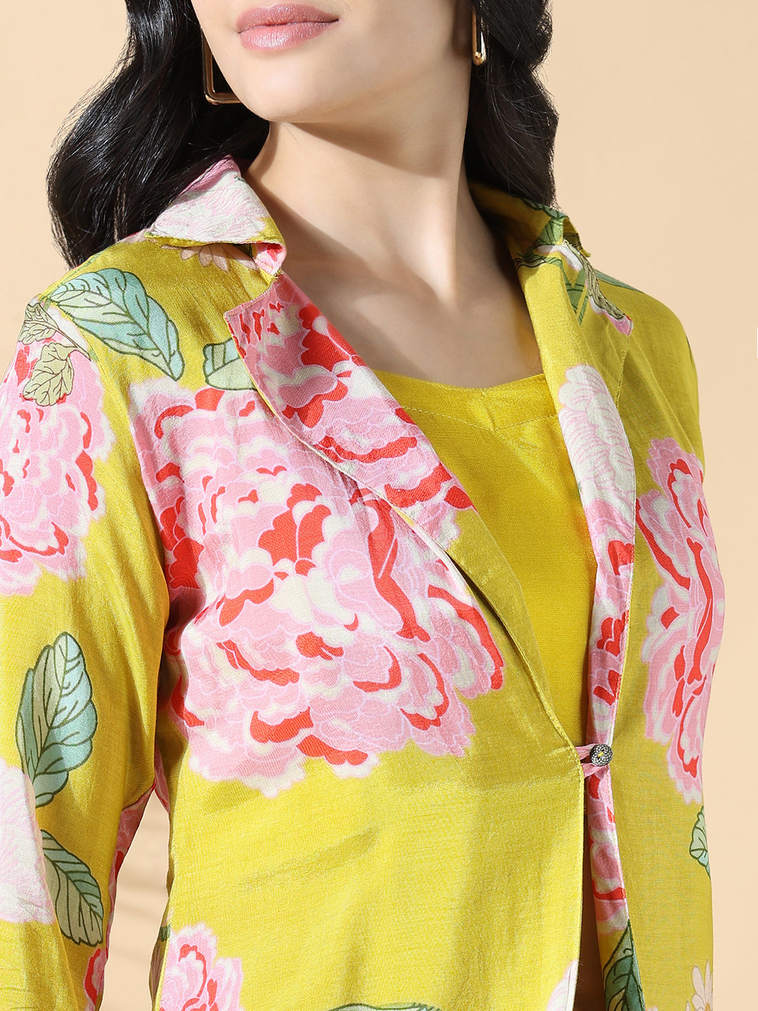 Women Yellow Printed Co-ords Set with Blazer