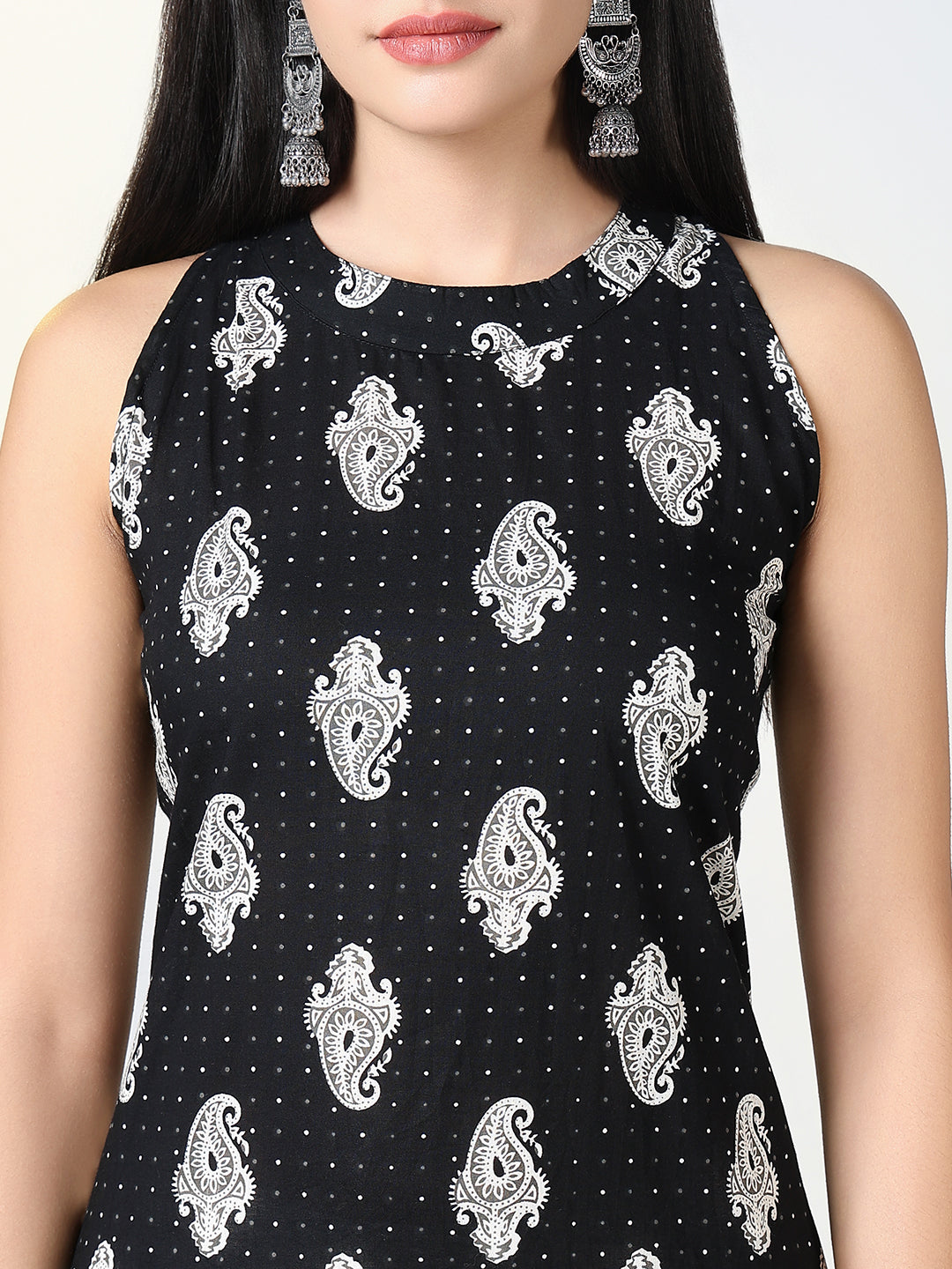 Women's Black Paisley Print Straight Kurta Set