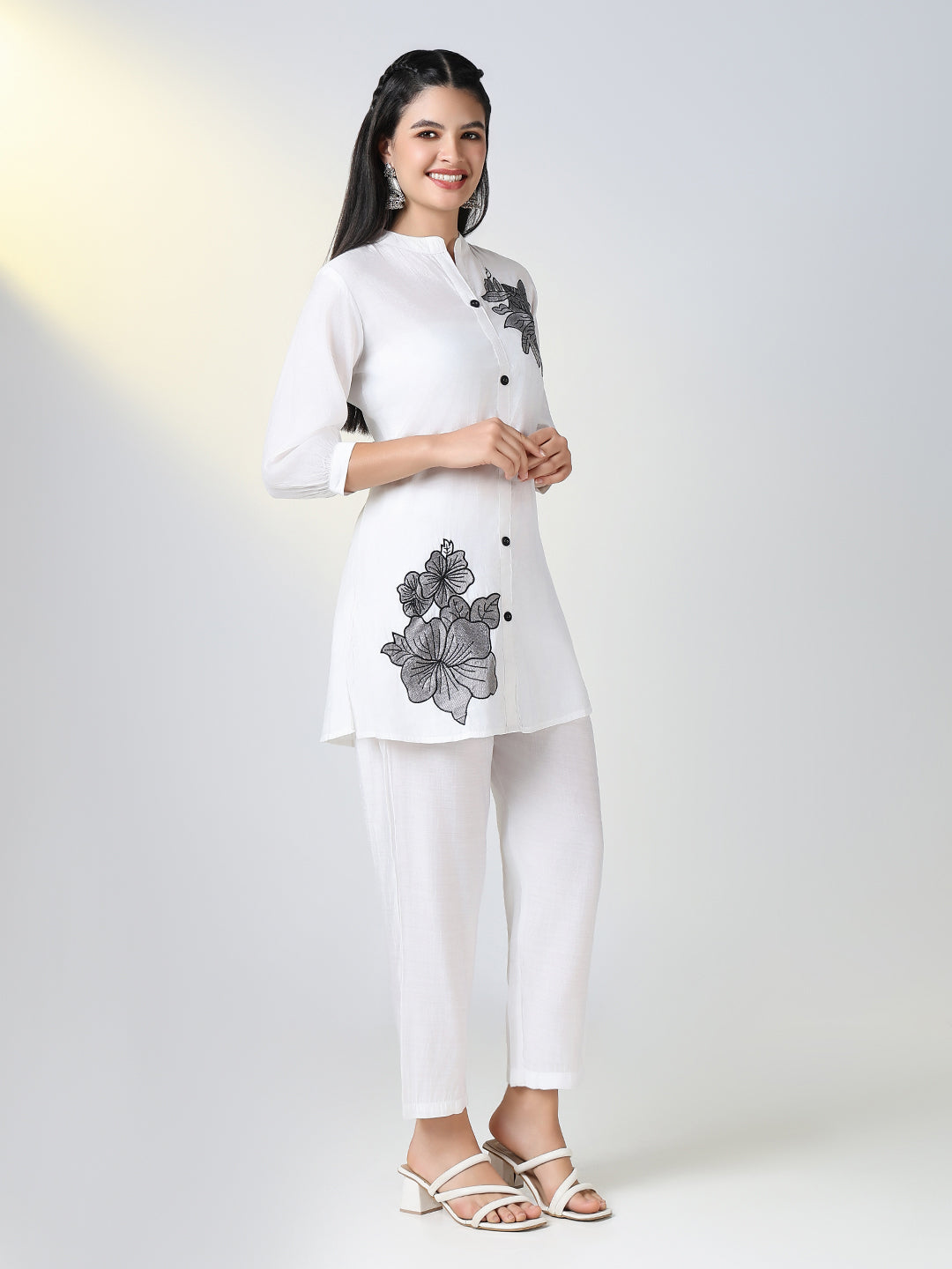 Women White Tunic Co Ords Set with Black Embroidery