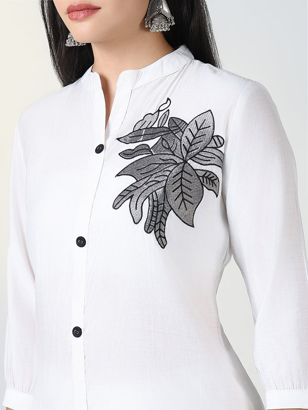 Women White Tunic Co Ords Set with Black Embroidery