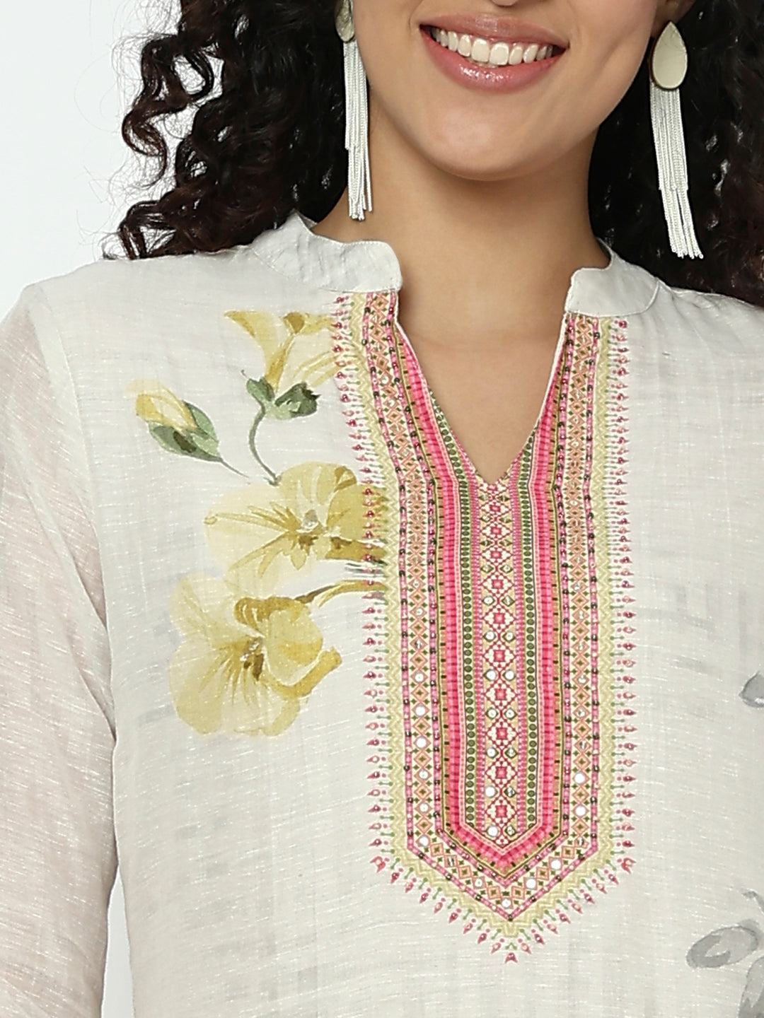 Women's Geometric Off White Mandarin Collar Kurta Set with Dupatta