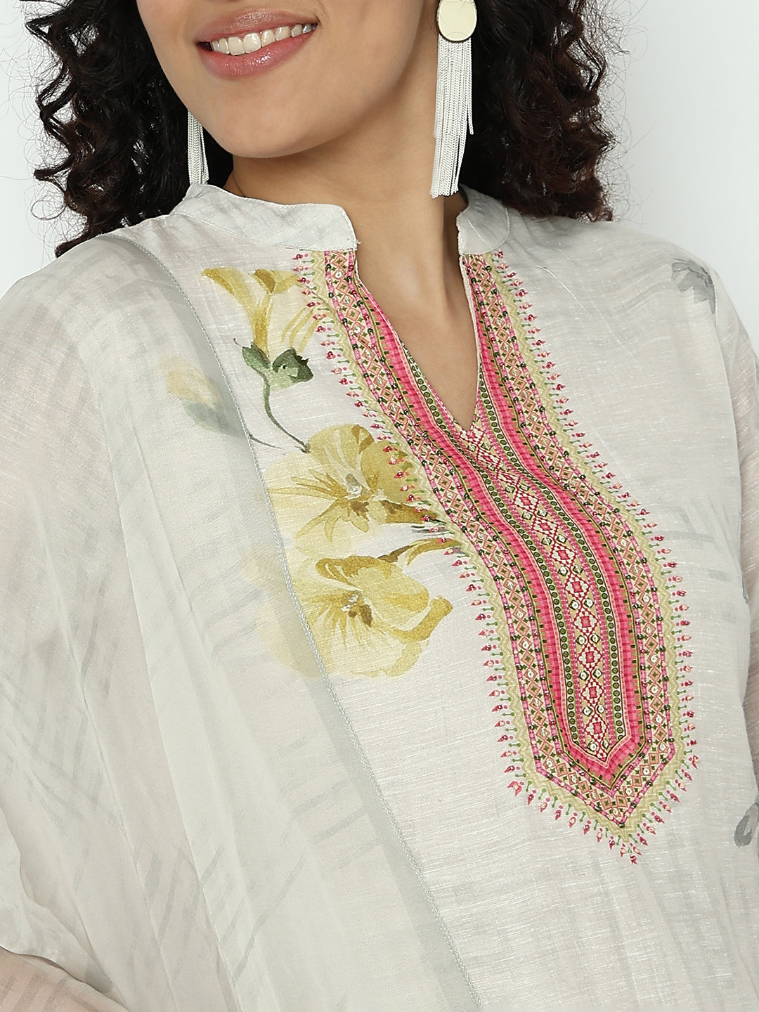 Women's Geometric Off White Mandarin Collar Kurta Set with Dupatta