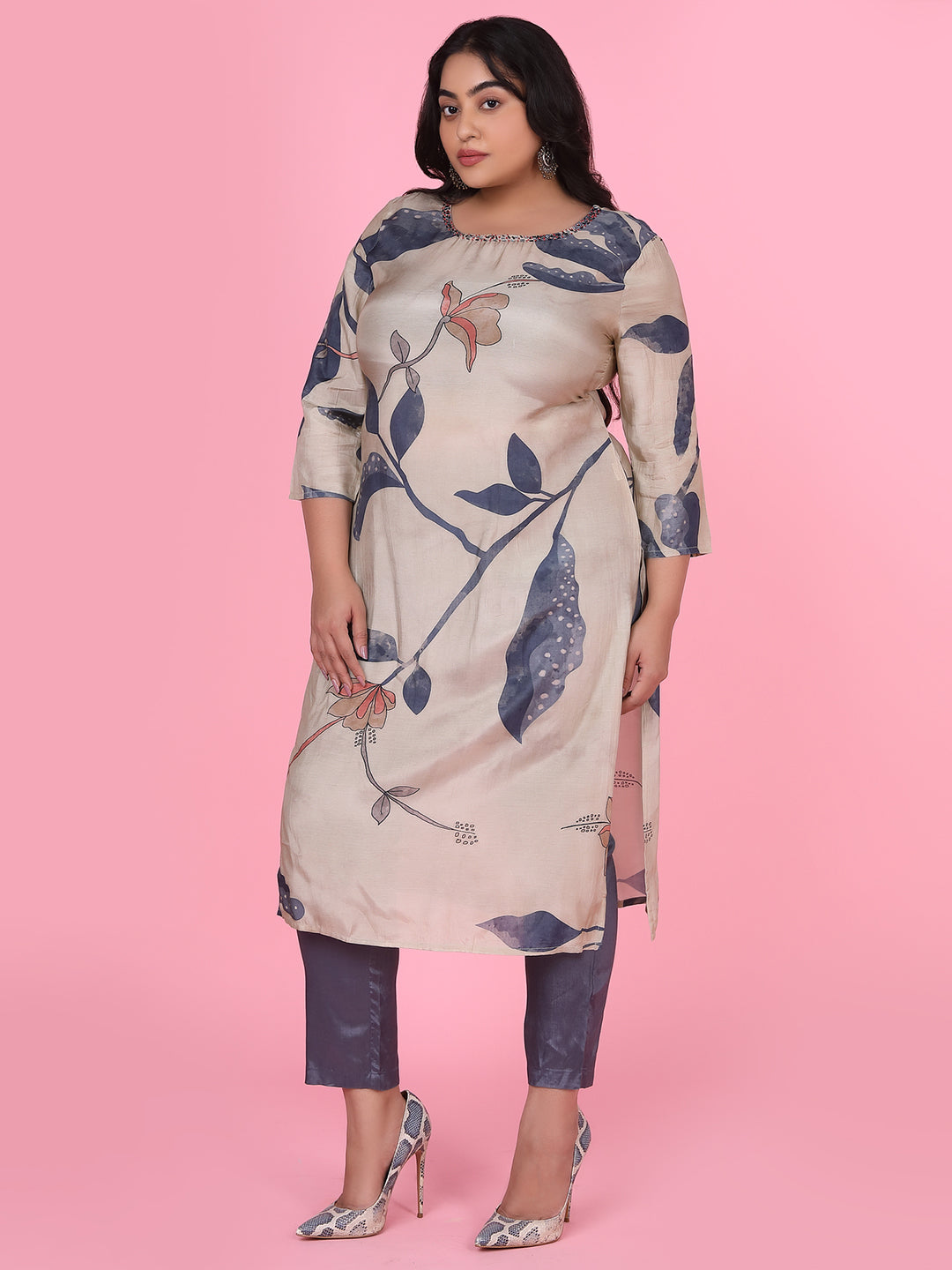 Women Floral Beige Straight Kurta Set