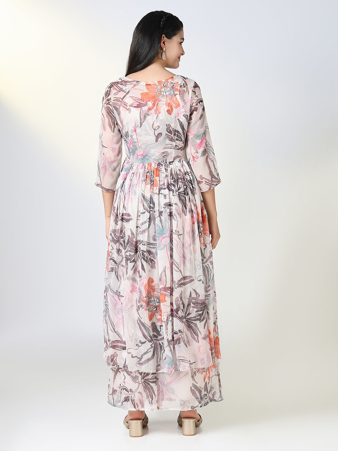 Women Peach Floral Printed Co Ords Set with Overcoat