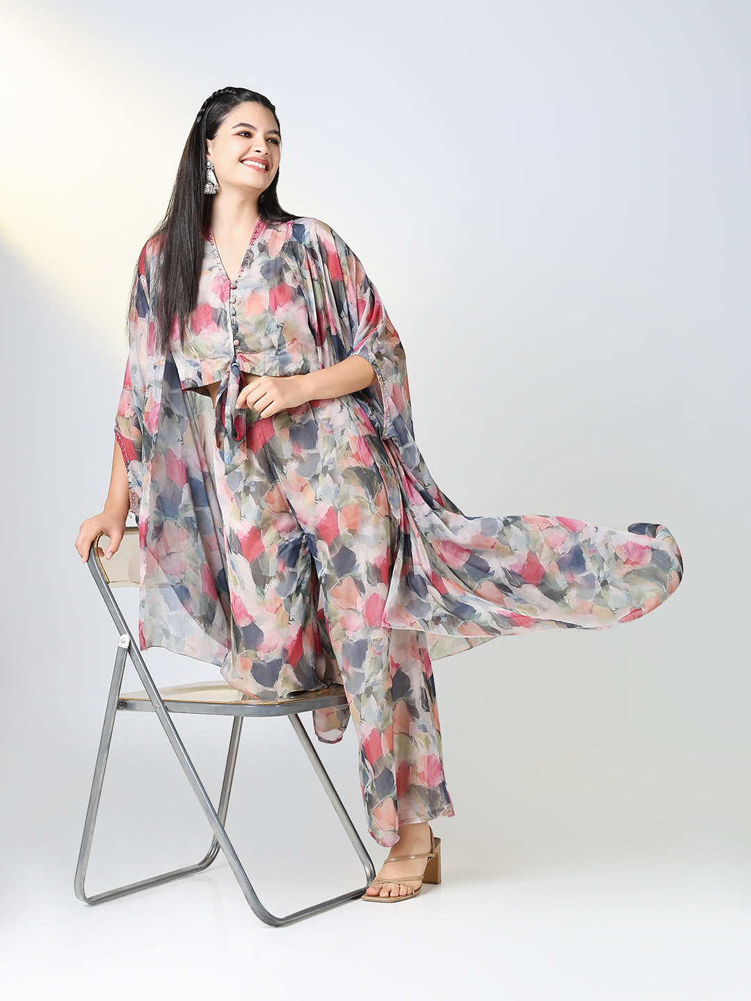 Women Grey & Red Floral Printed Co Ords Set with Overcoat