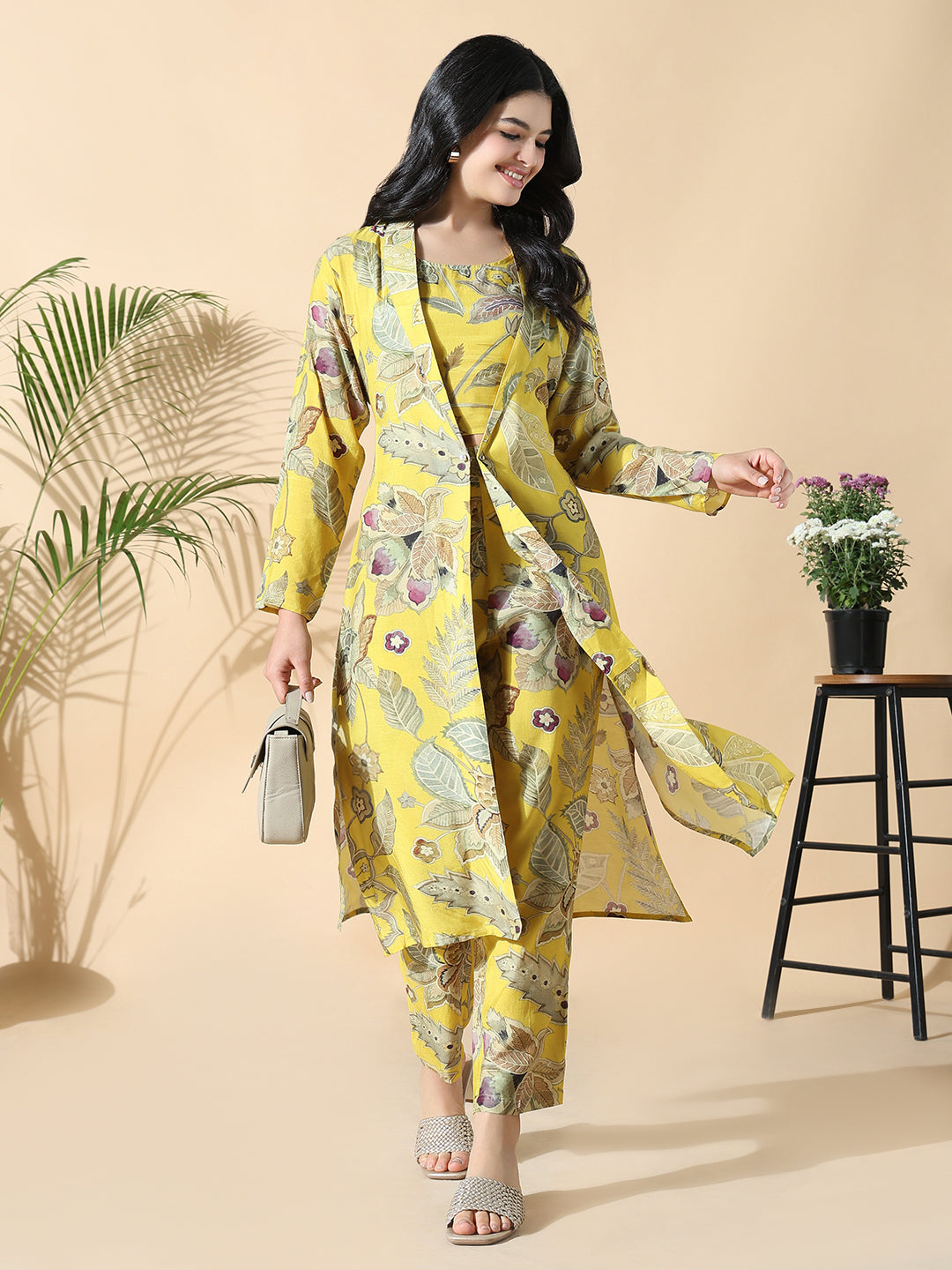 Women Yellow Printed Co-ords Set with Shrug