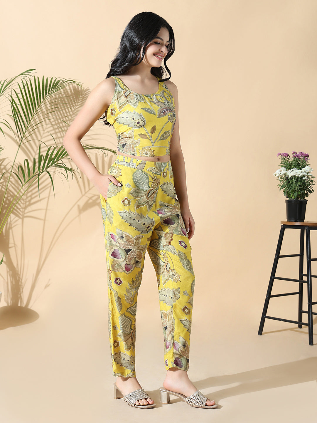 Women Yellow Printed Co-ords Set with Shrug