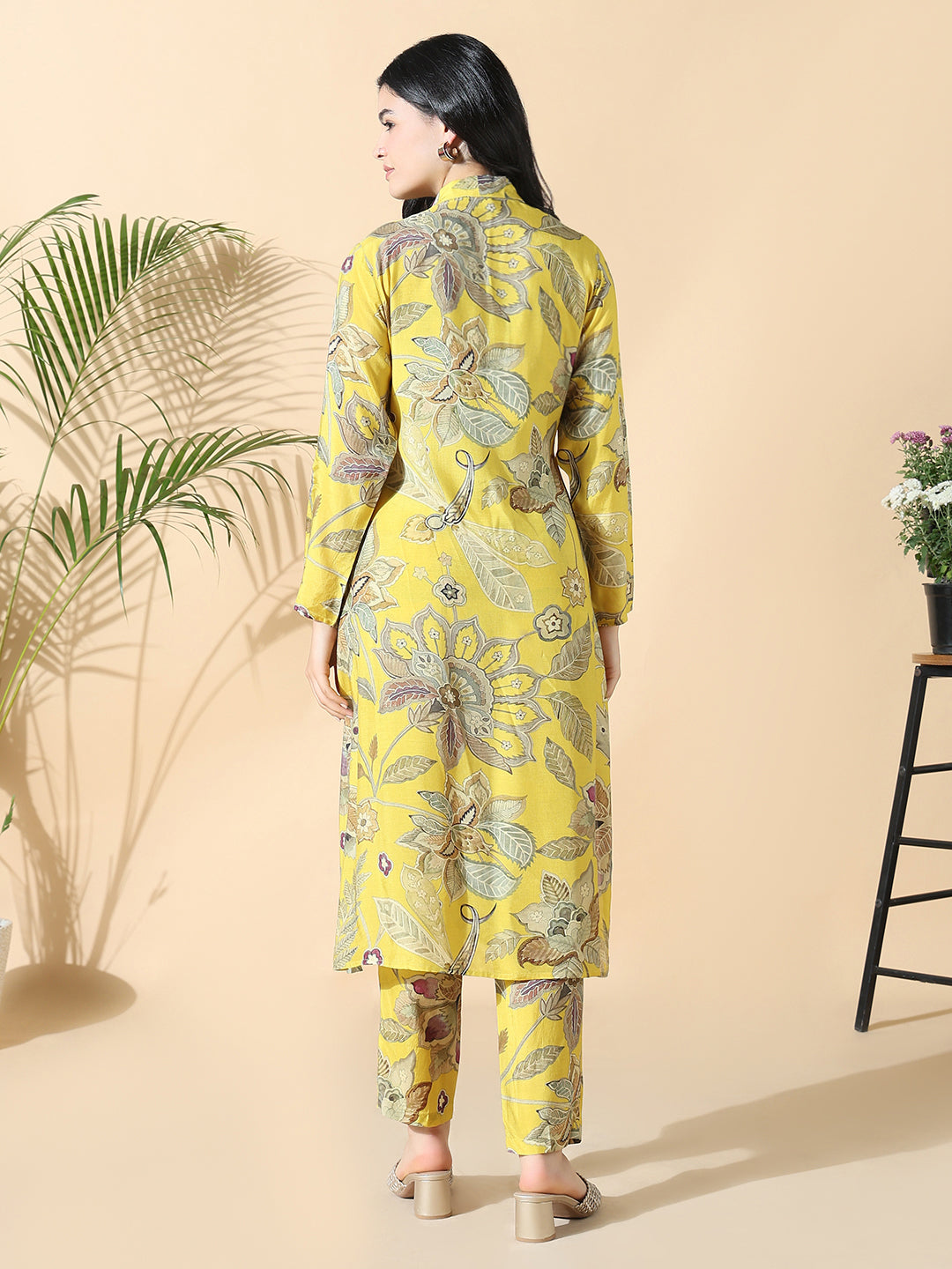 Women Yellow Printed Co-ords Set with Shrug