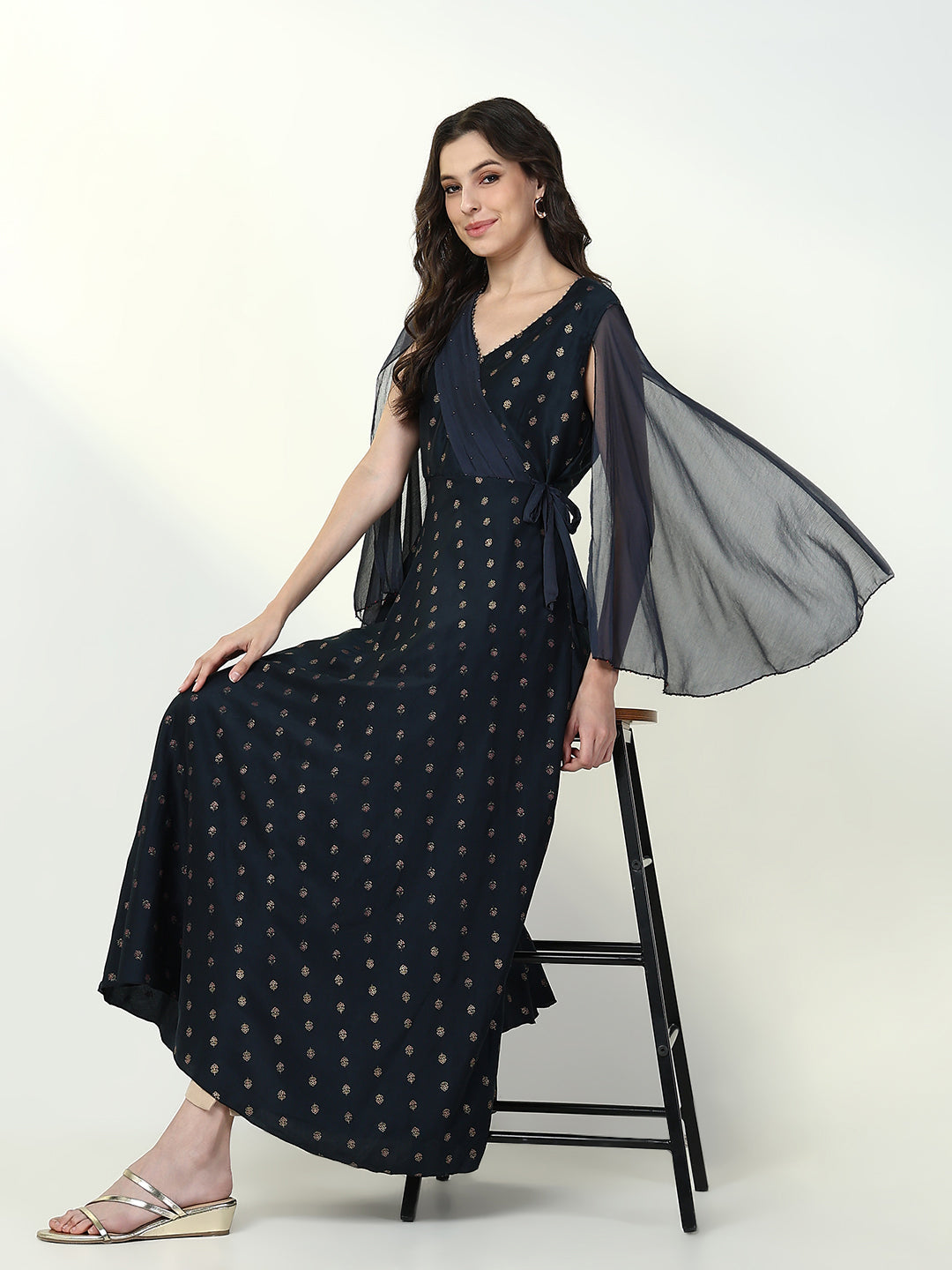 Women Navy Blue Floral Straight Kurta