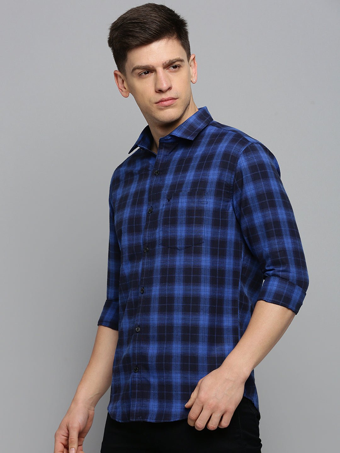 Men Spread Collar Checked Navy Blue Shirt