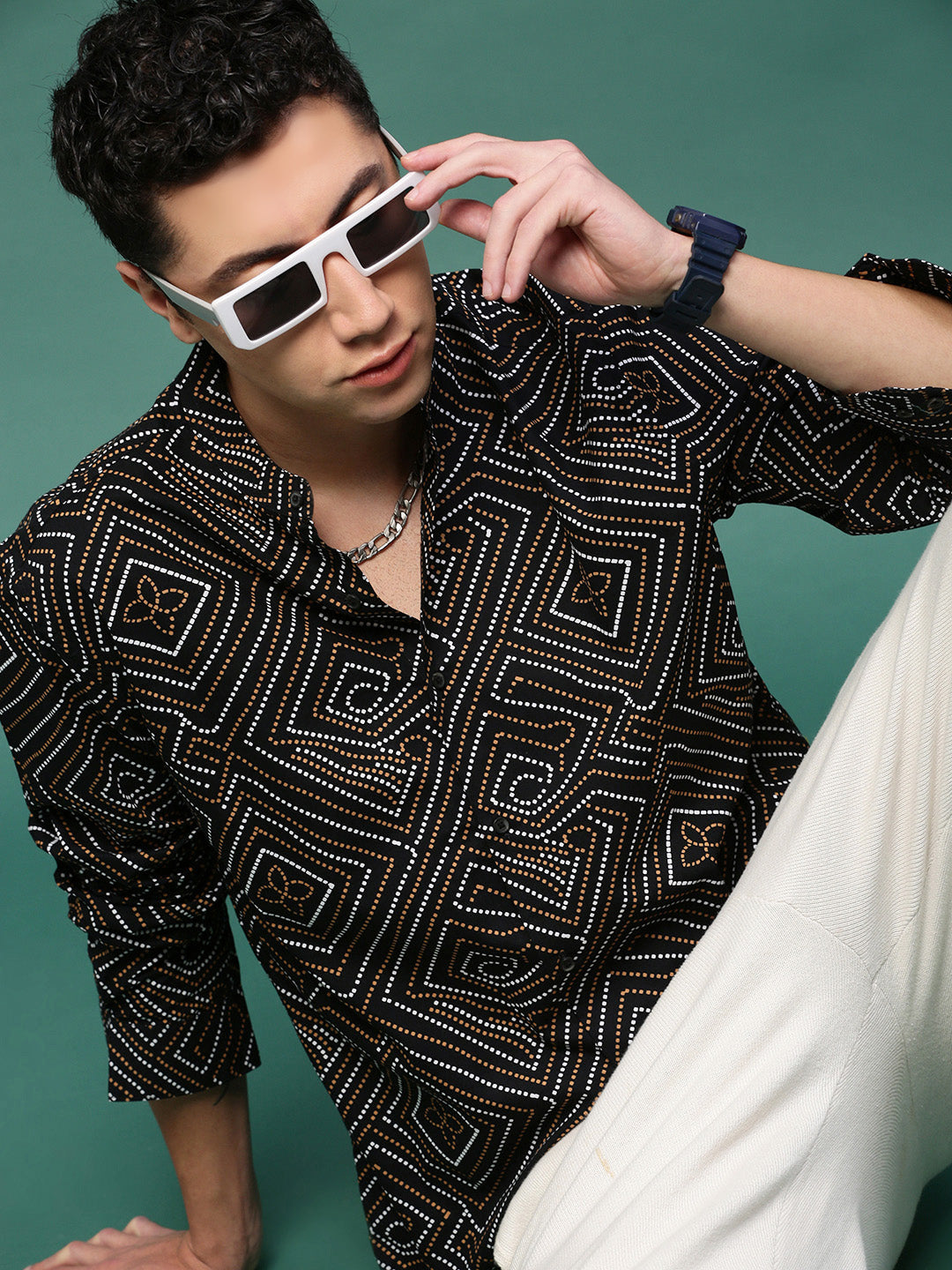 Men Black Geometric Slim Fit Shirt