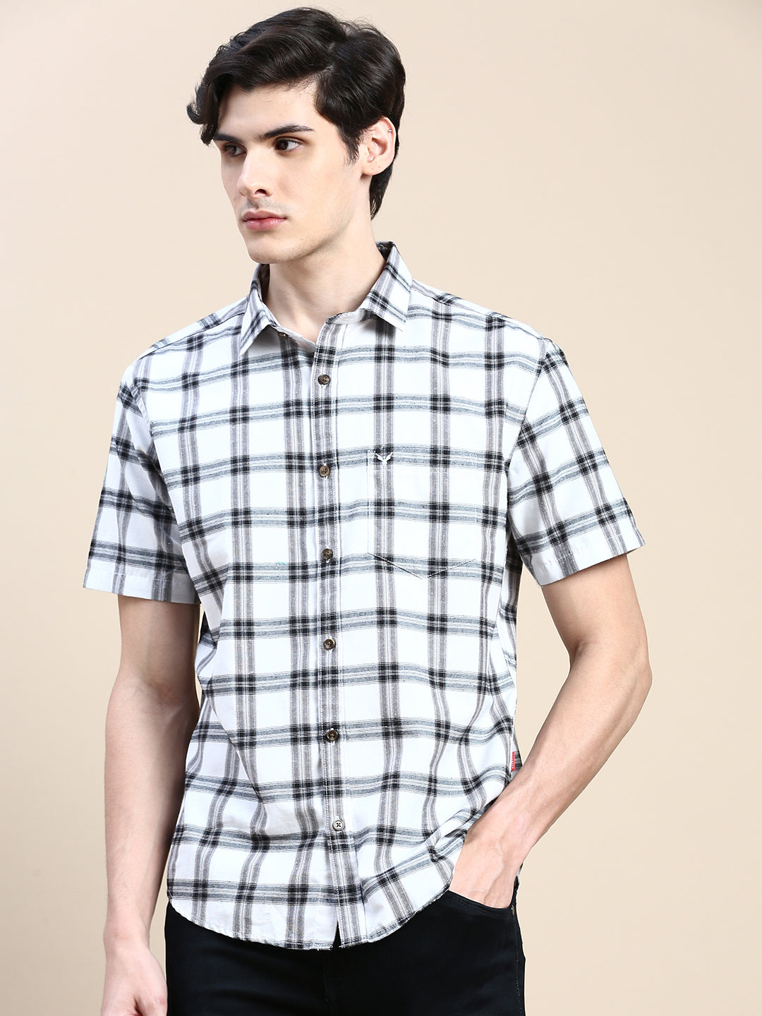 Men Spread Collar Checked White Shirt