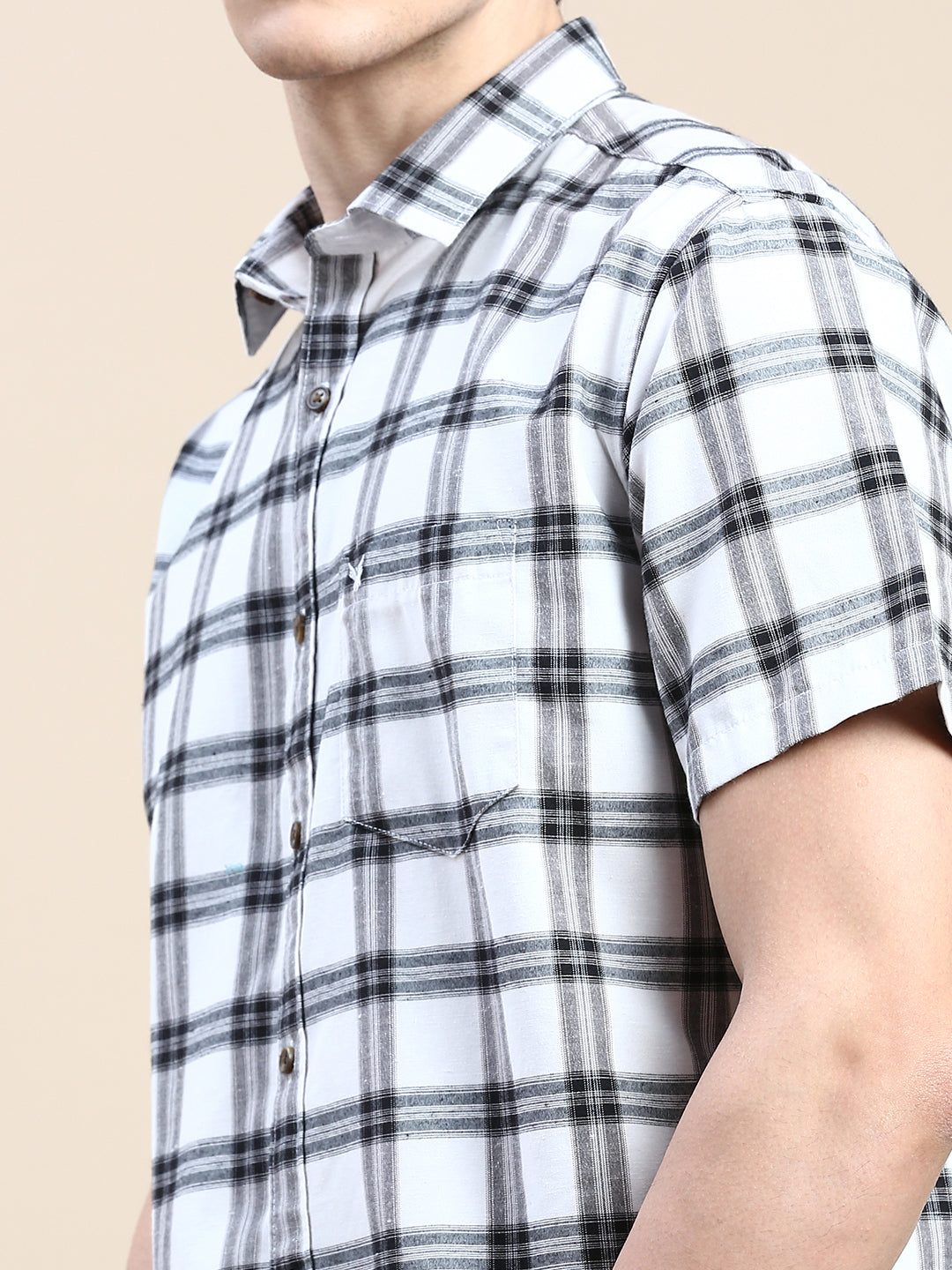 Men Spread Collar Checked White Shirt