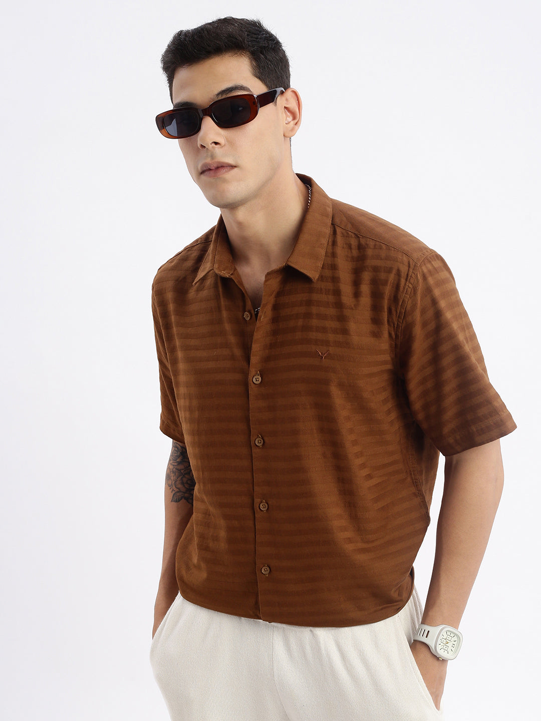 Men Spread Collar Solid Slim Fit Brown Shirt