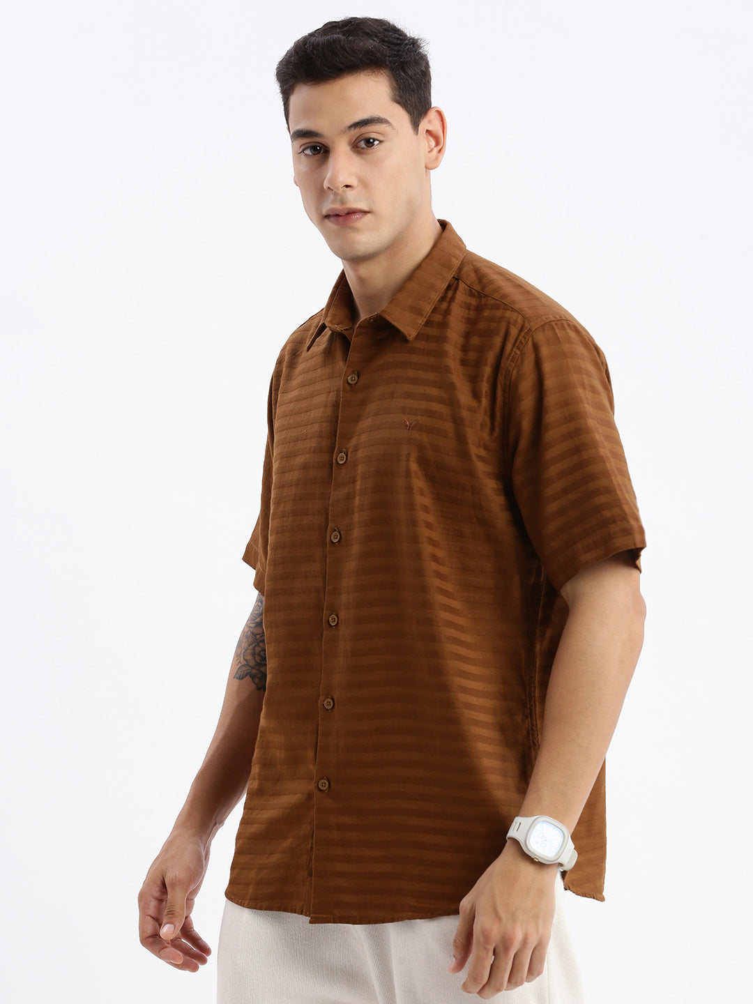 Men Spread Collar Solid Slim Fit Brown Shirt