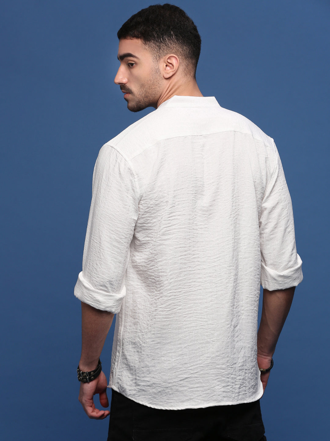 Men White Solid Slim Fit Shirt