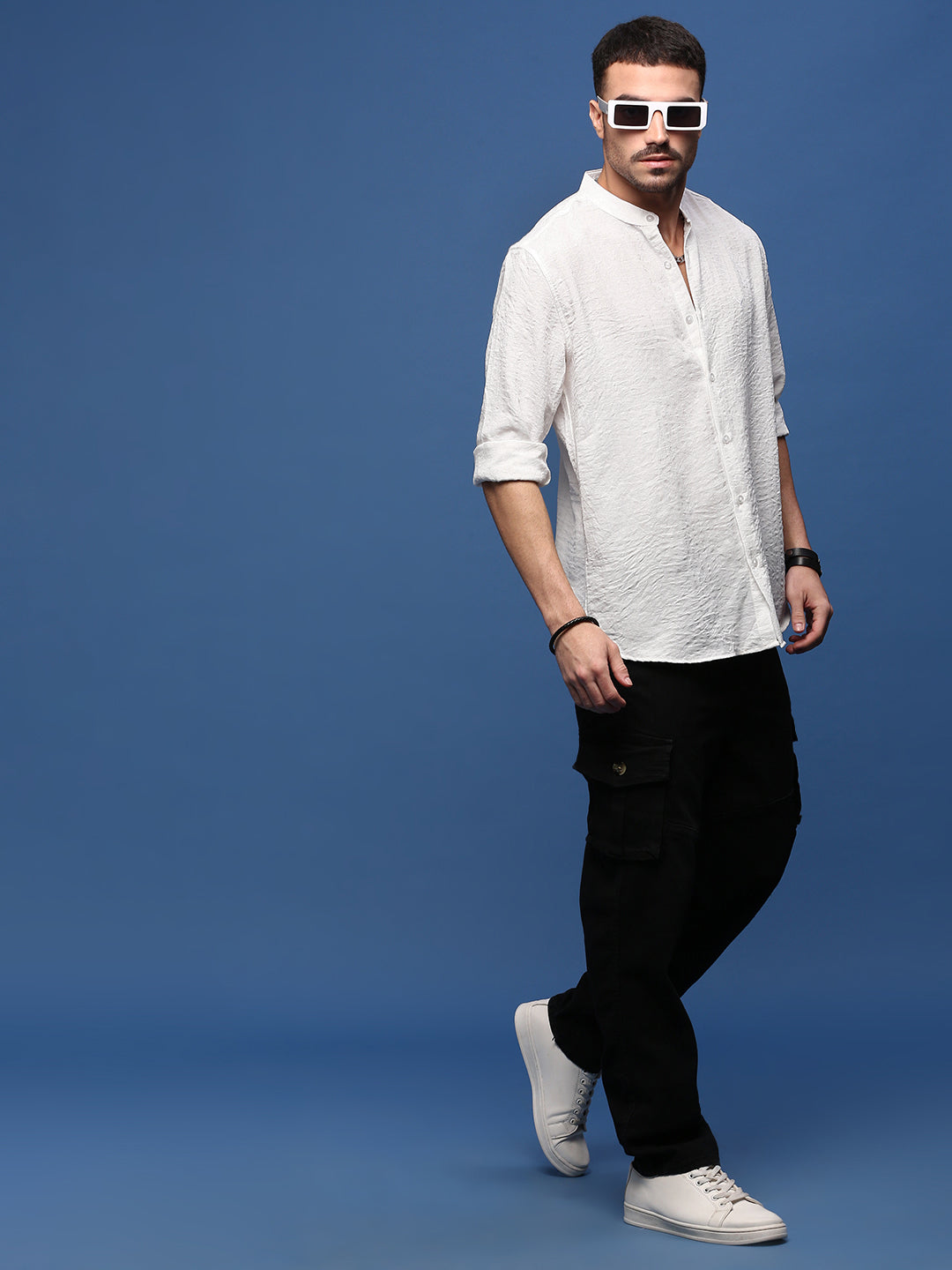 Men White Solid Slim Fit Shirt