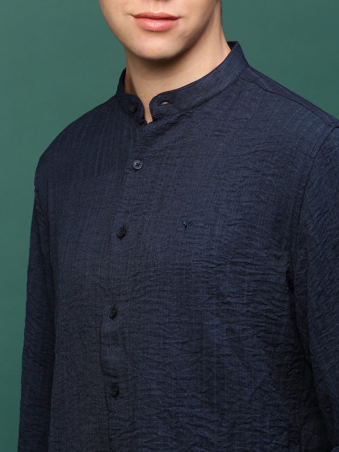 Men Navy Blue Solid Slim Fit Shirt