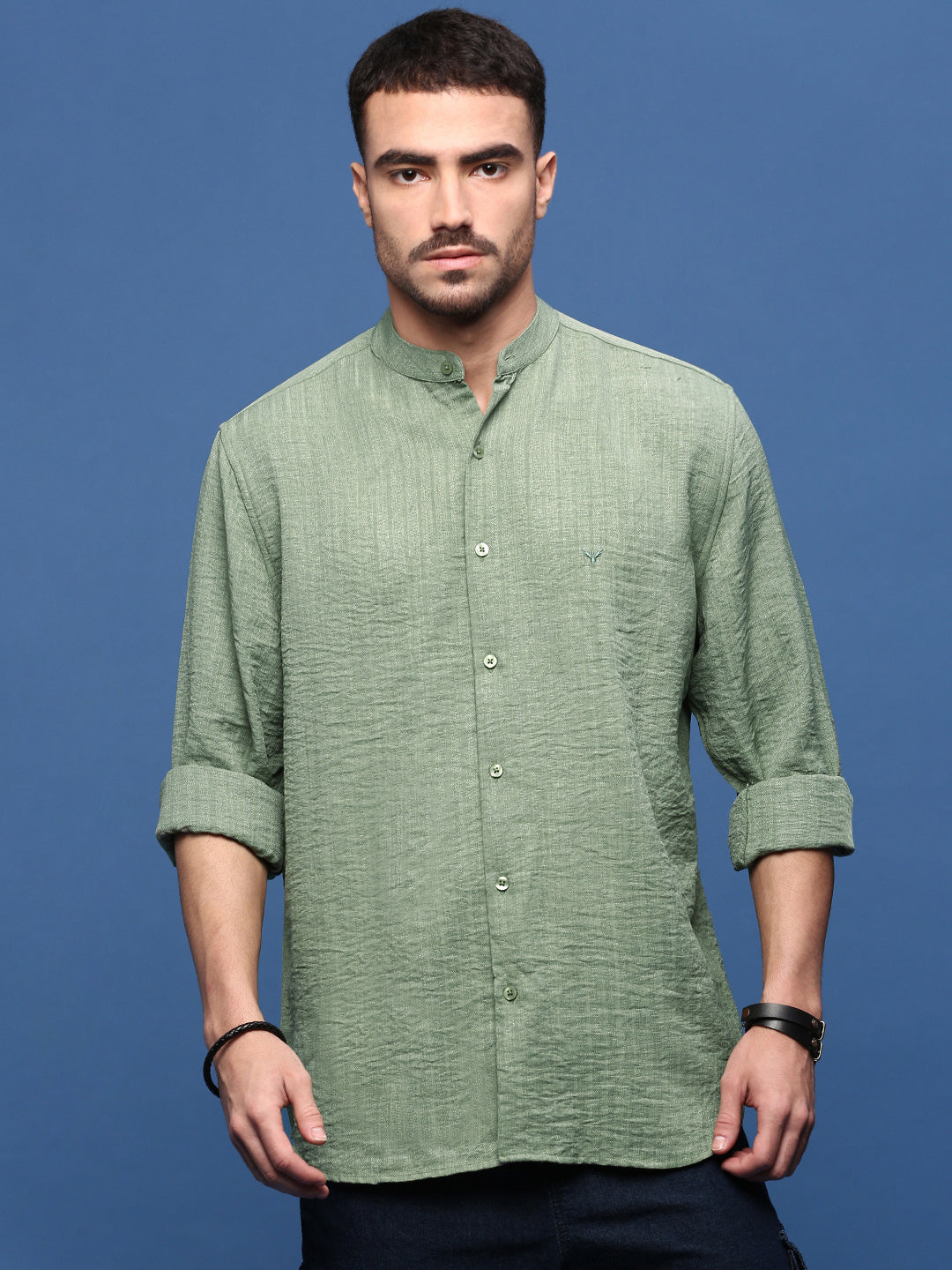 Men Green Solid Slim Fit Shirt