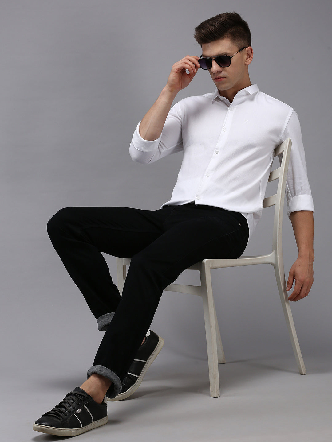 Men's White Solid Slim Fit Shirt