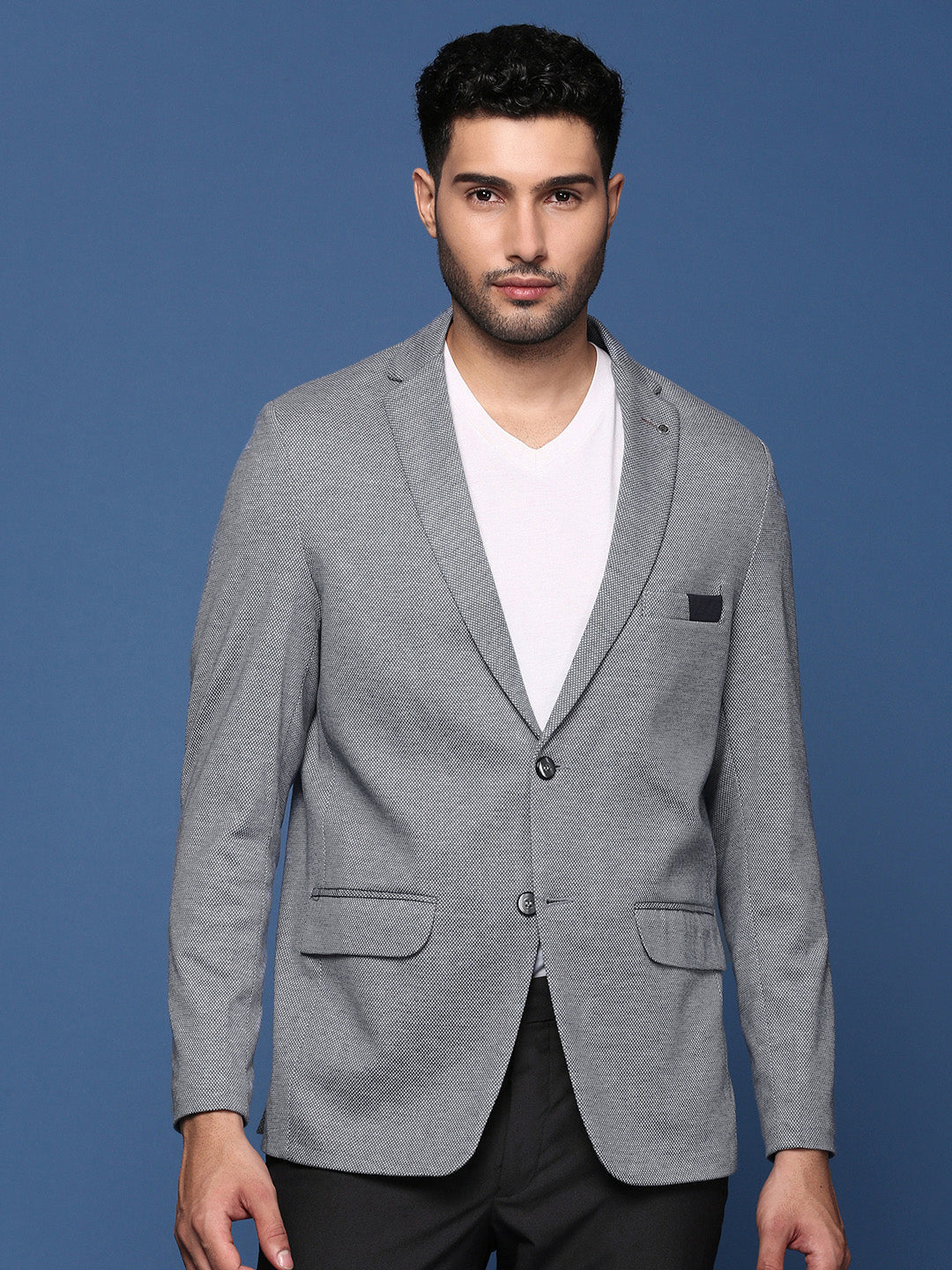 Men Grey Solid Single Breasted Blazer